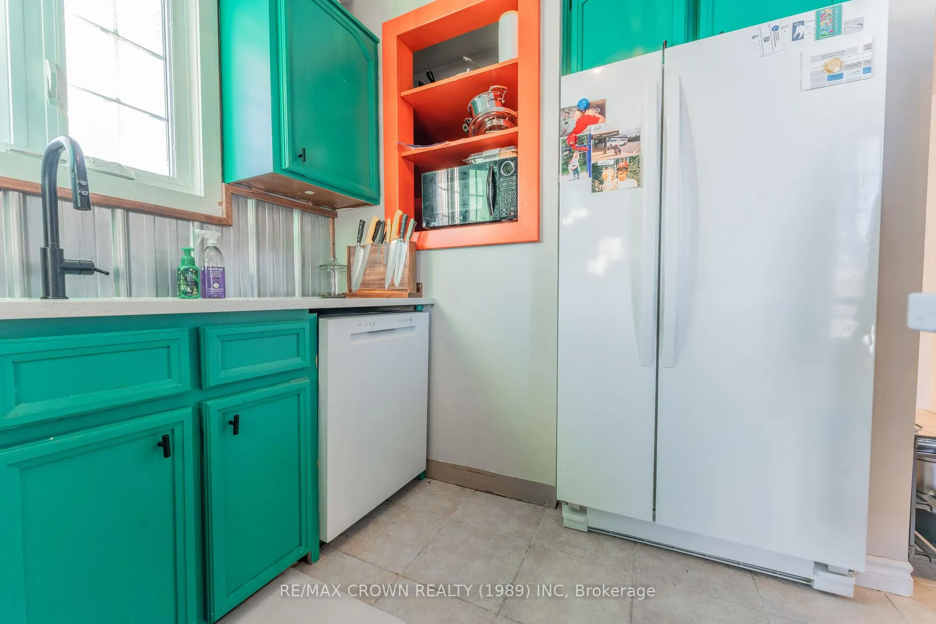 Photo 4 of 17 Champlain Crescent, Kapuskasing — HOMEH