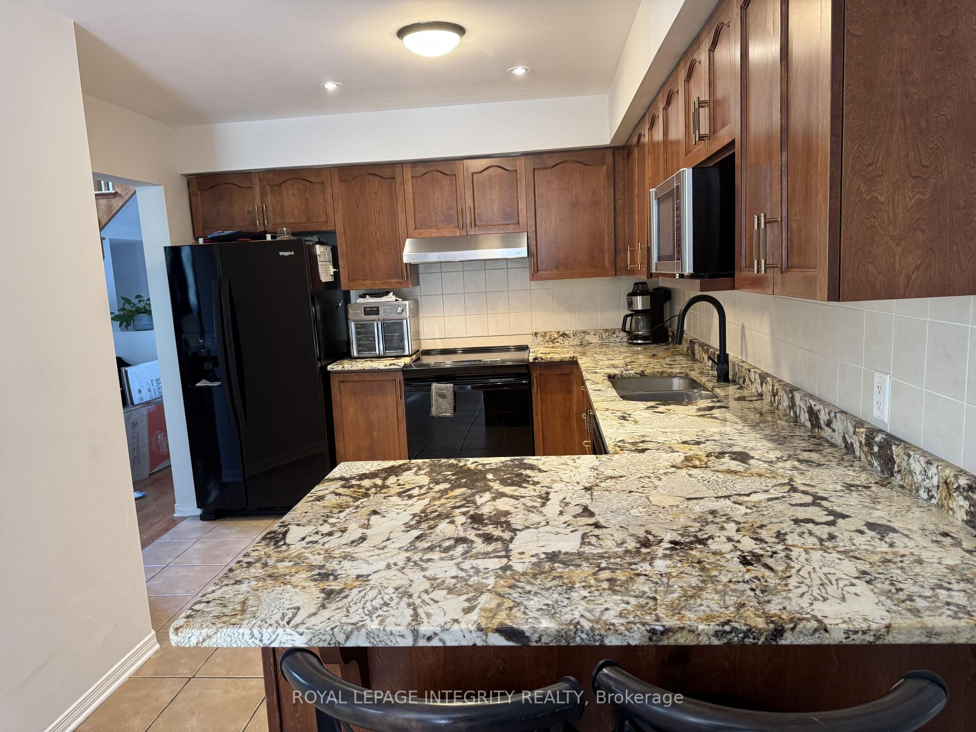 Photo 6 of 374 Wisteria Crescent, Ottawa, Hunt Club — HOMEH