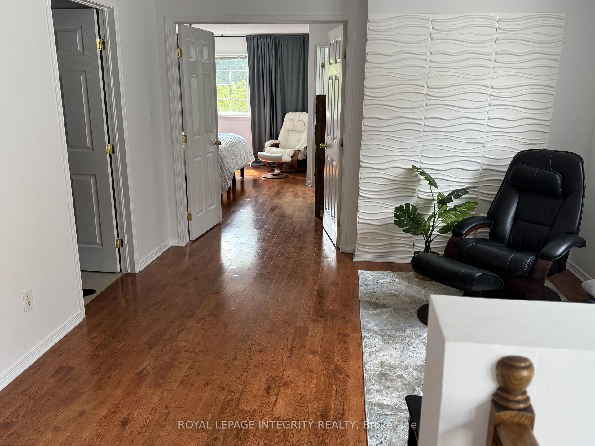 Photo 17 of 374 Wisteria Crescent, Ottawa, Hunt Club — HOMEH