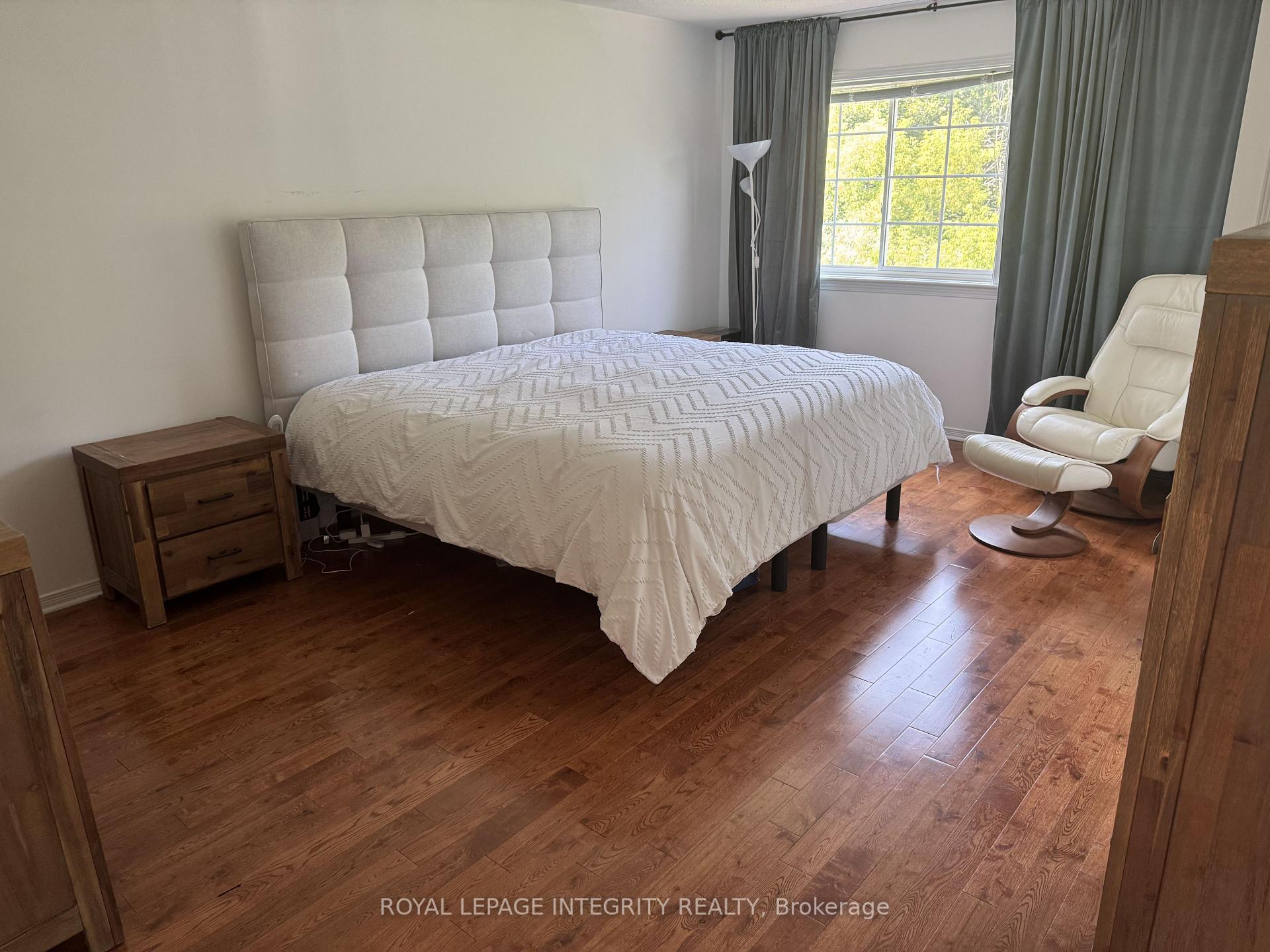 Photo 19 of 374 Wisteria Crescent, Ottawa, Hunt Club — HOMEH