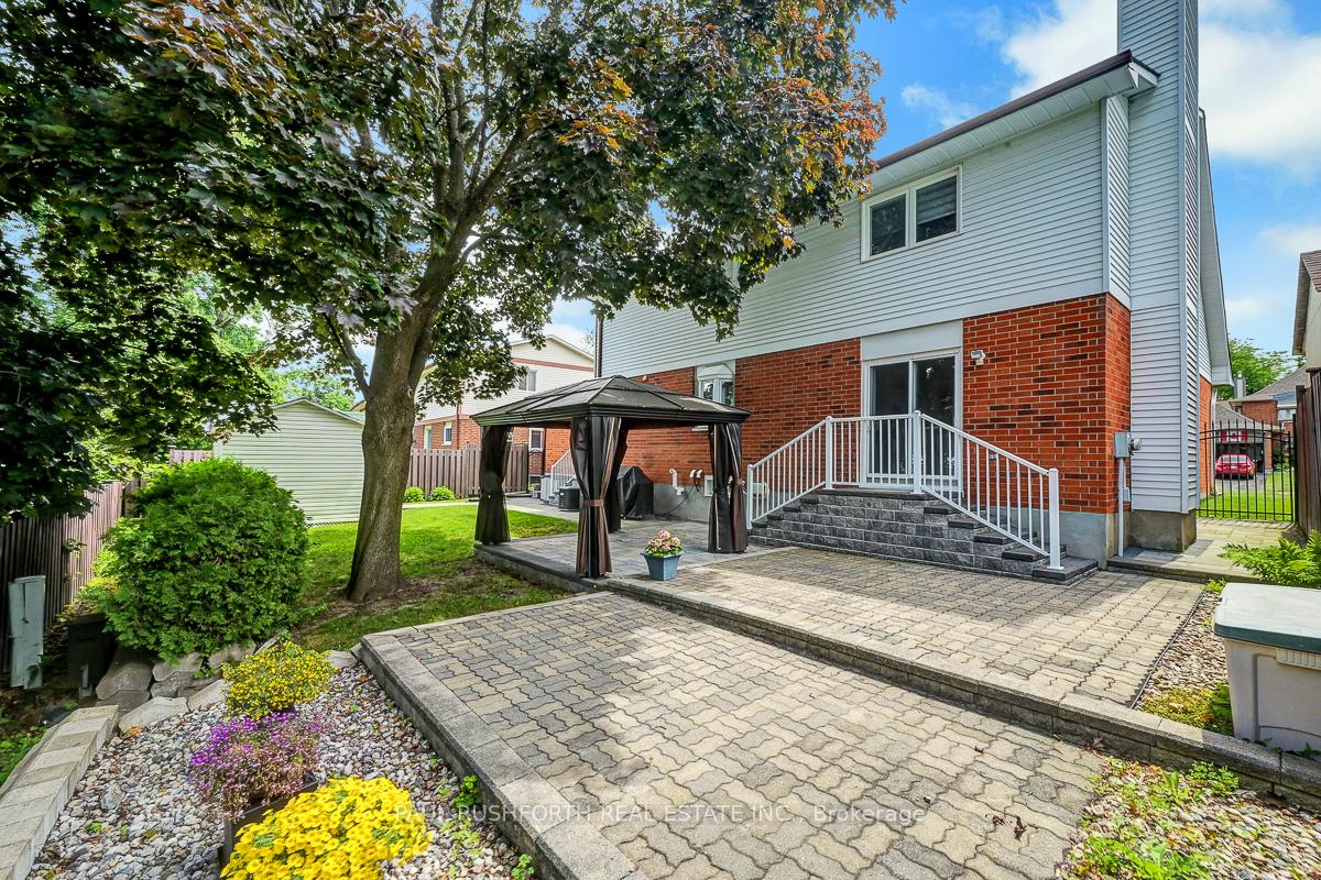 Photo 32 of 89 Hawk Crescent, Ottawa, Hunt Club/Western Community — HOMEH