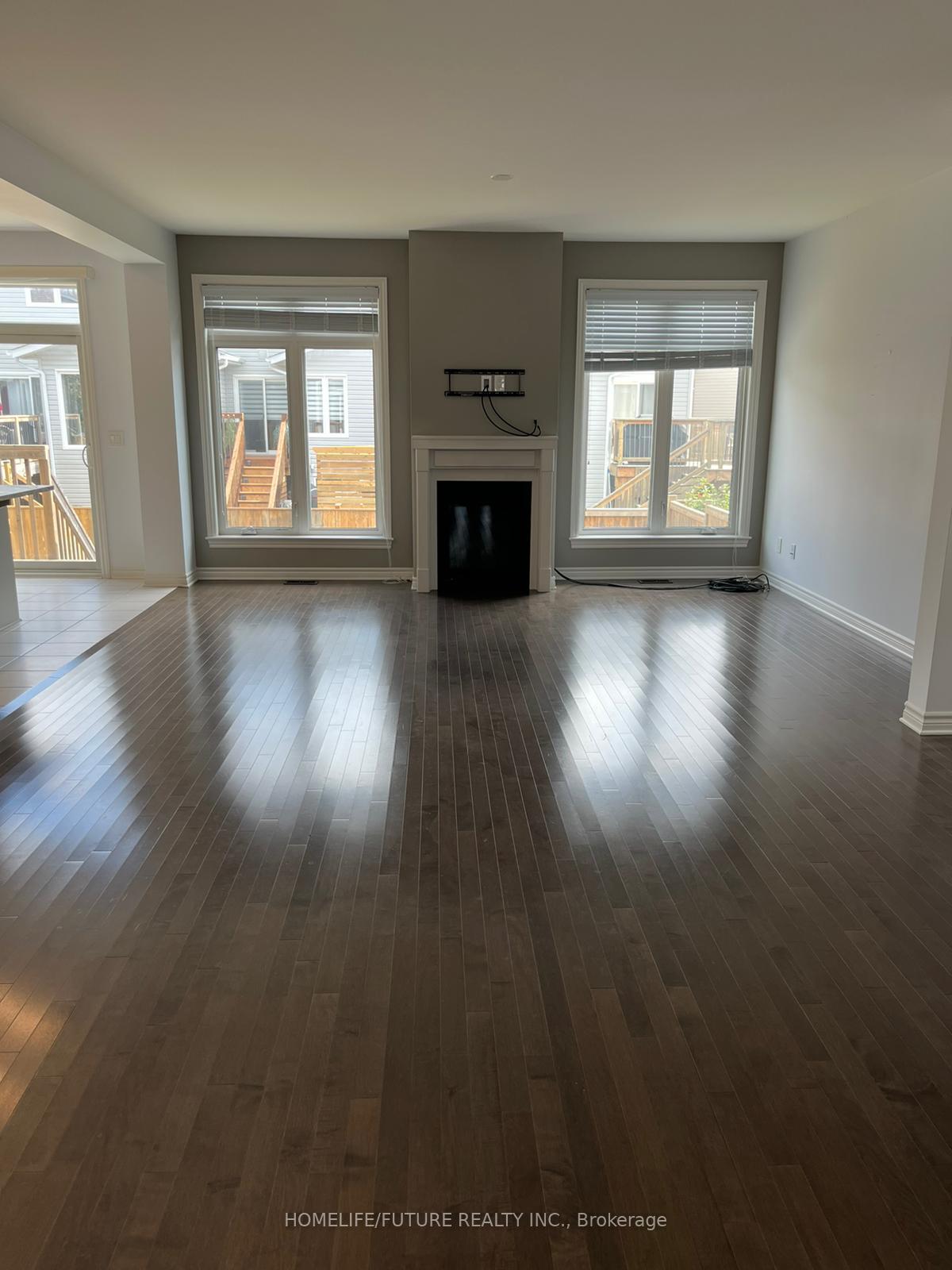 Photo 4 of 1052 Woodhaven Drive, Kingston, City Northwest — HOMEH