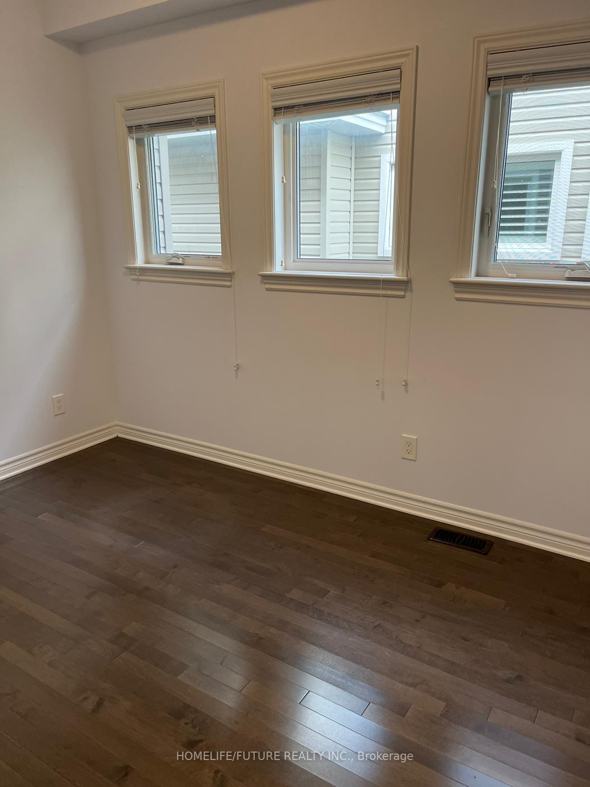 Photo 5 of 1052 Woodhaven Drive, Kingston, City Northwest — HOMEH