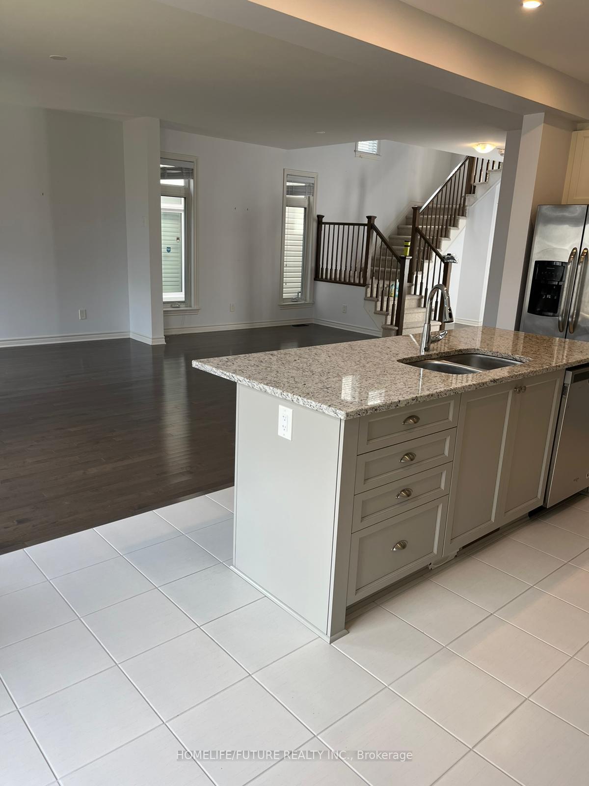Photo 8 of 1052 Woodhaven Drive, Kingston, City Northwest — HOMEH