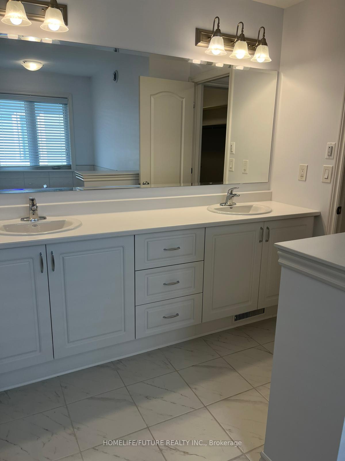 Photo 14 of 1052 Woodhaven Drive, Kingston, City Northwest — HOMEH