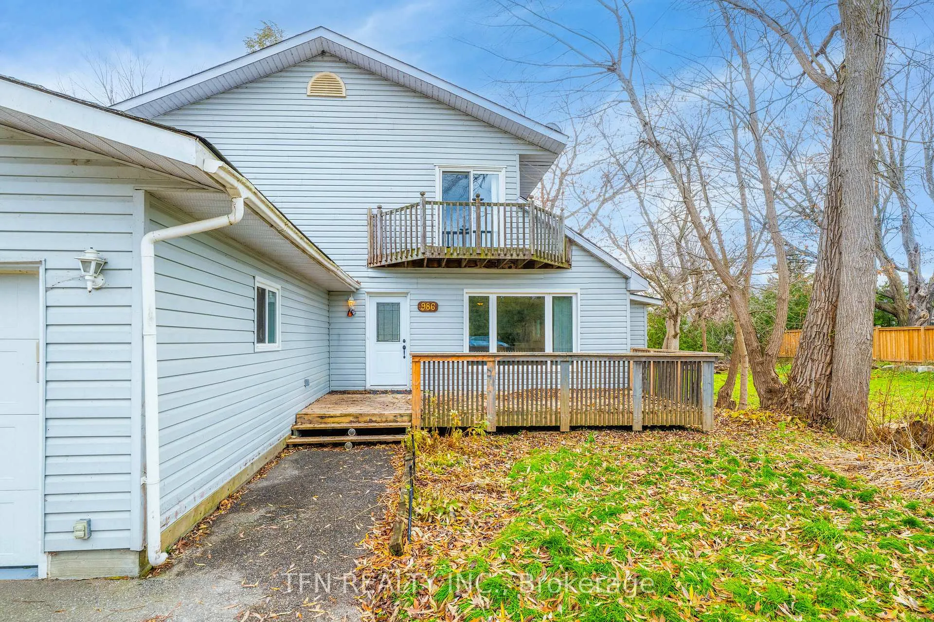Photo 4 of 986 Robinson Street, Innisfil, Rural Innisfil — HOMEH