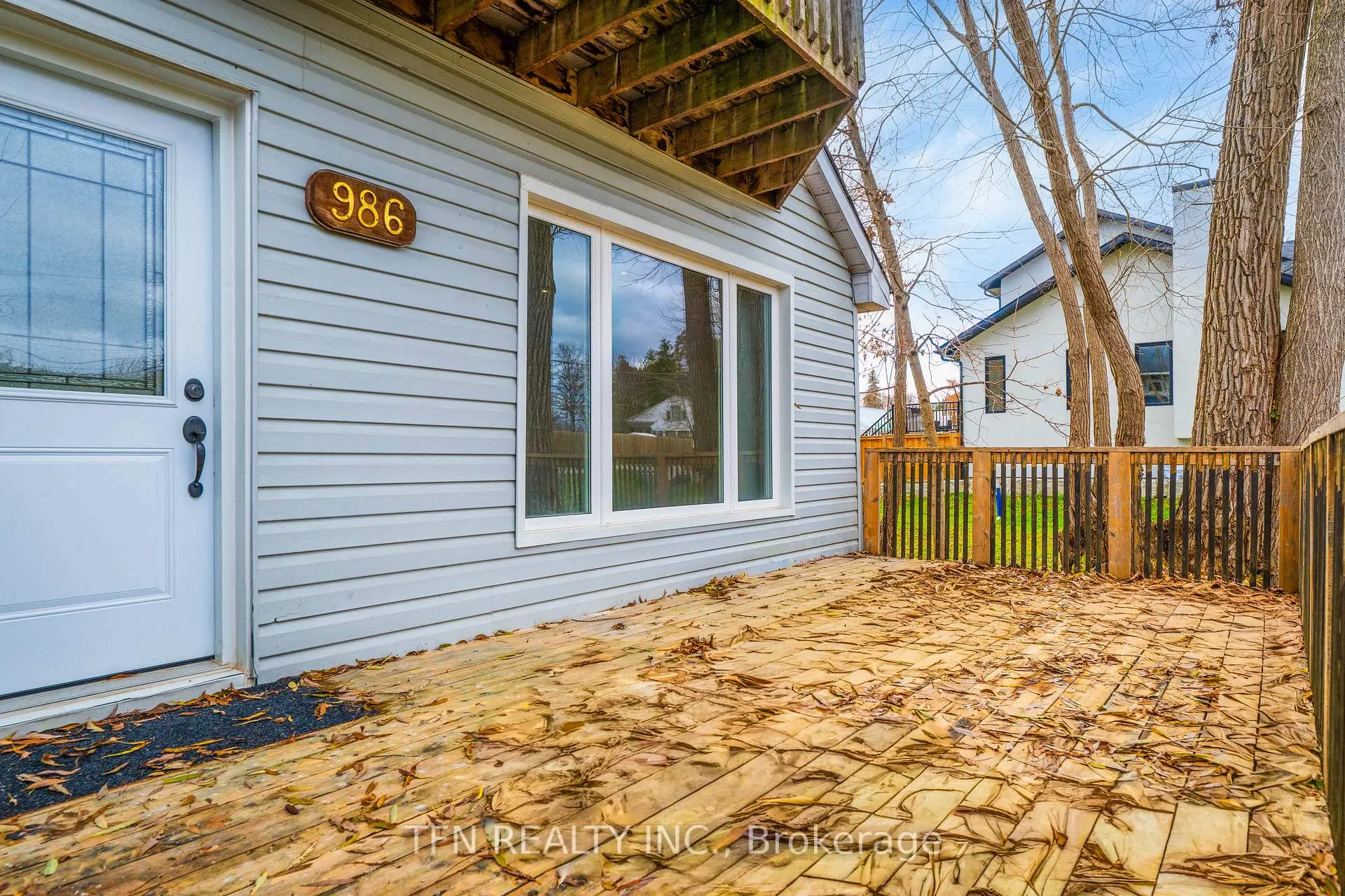 Photo 5 of 986 Robinson Street, Innisfil, Rural Innisfil — HOMEH