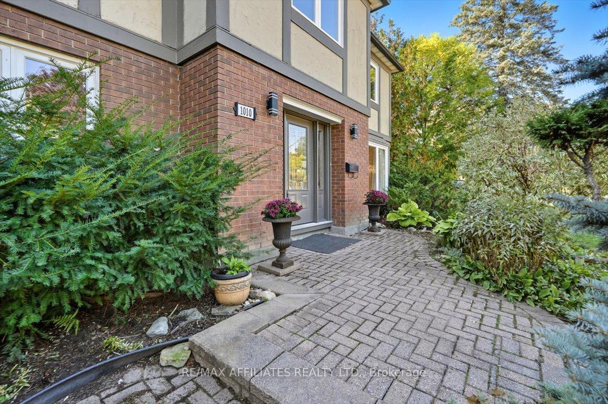 Photo 2 of 1010 Plante Drive, Ottawa, Hunt Club/Western Community — HOMEH