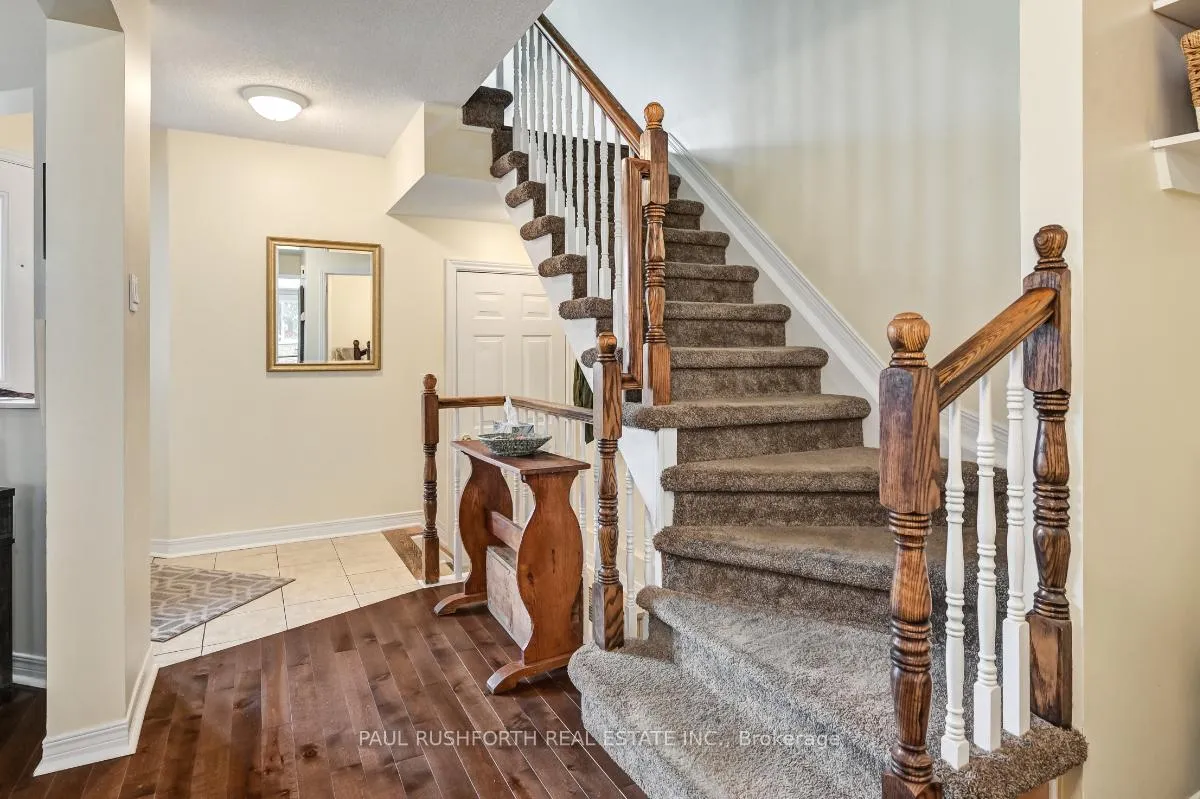 Photo 4 of 83 Winnegreen Court, Ottawa, Hunt Club Park — HOMEH