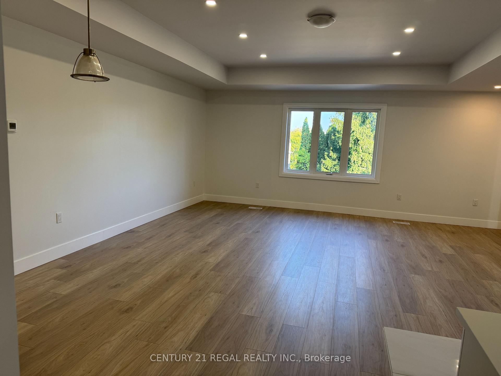 Photo 3 of Unit A, 101 Dennison Street, King, King City — HOMEH
