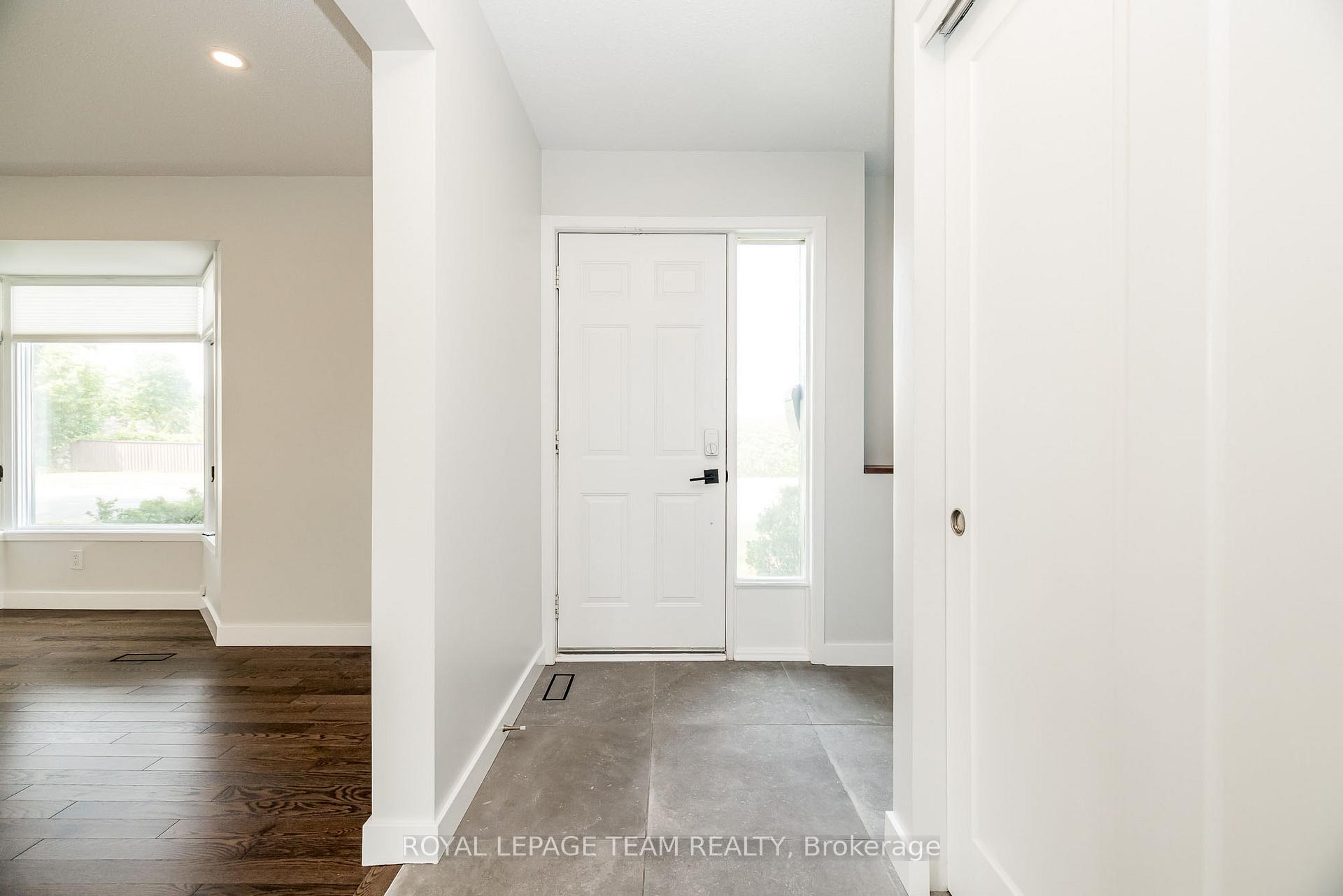 Photo 4 of 6 Lillico Drive, Ottawa, Hunt Club — HOMEH
