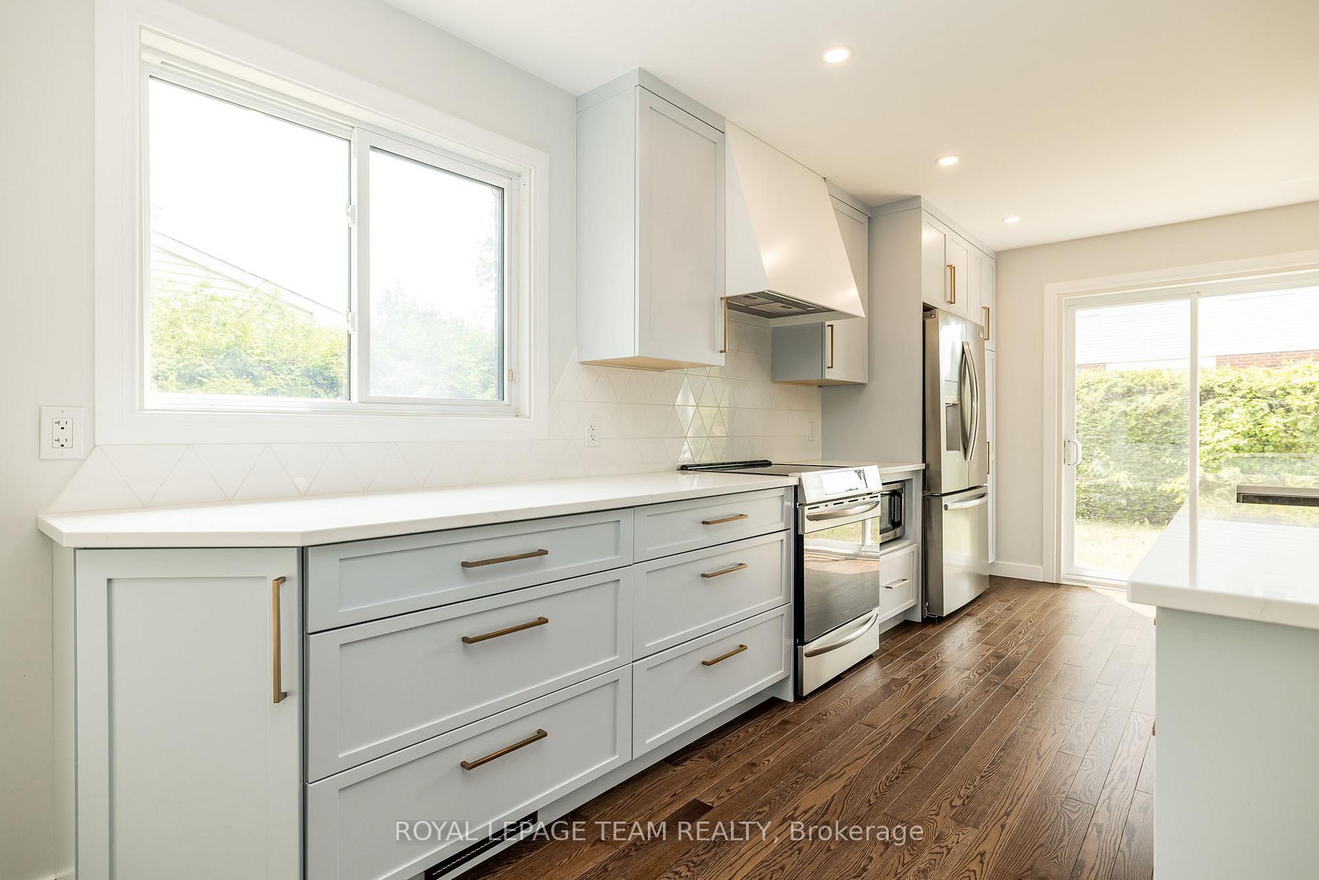 Photo 8 of 6 Lillico Drive, Ottawa, Hunt Club — HOMEH