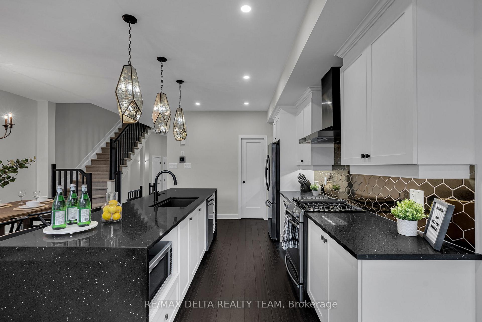 Photo 6 of 476 Trident Mews, Ottawa, Leitrim — HOMEH