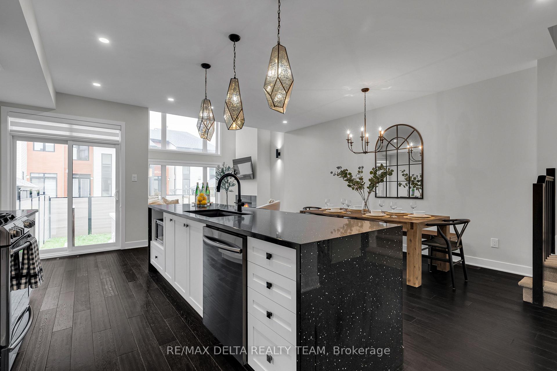 Photo 8 of 476 Trident Mews, Ottawa, Leitrim — HOMEH