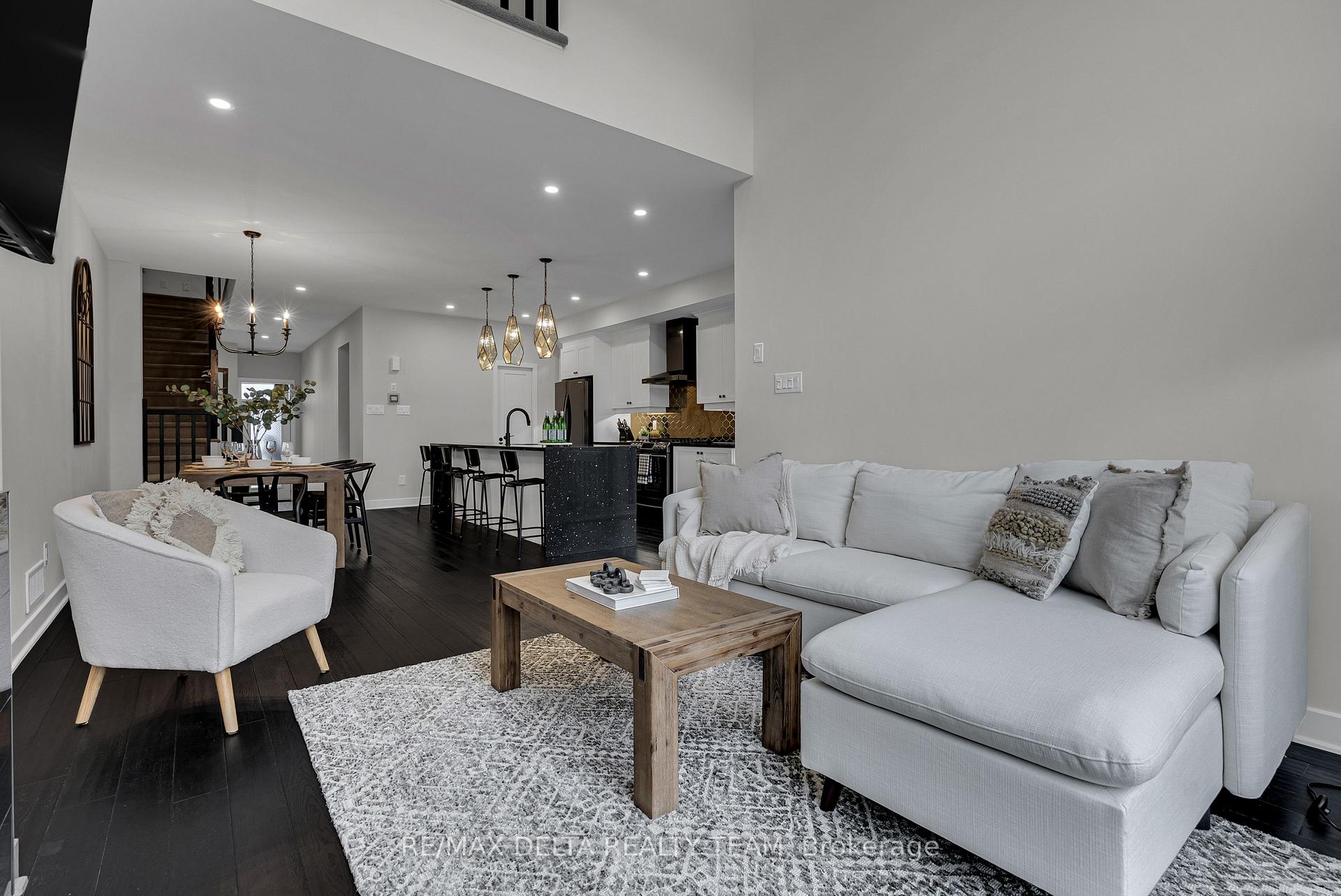 Photo 14 of 476 Trident Mews, Ottawa, Leitrim — HOMEH