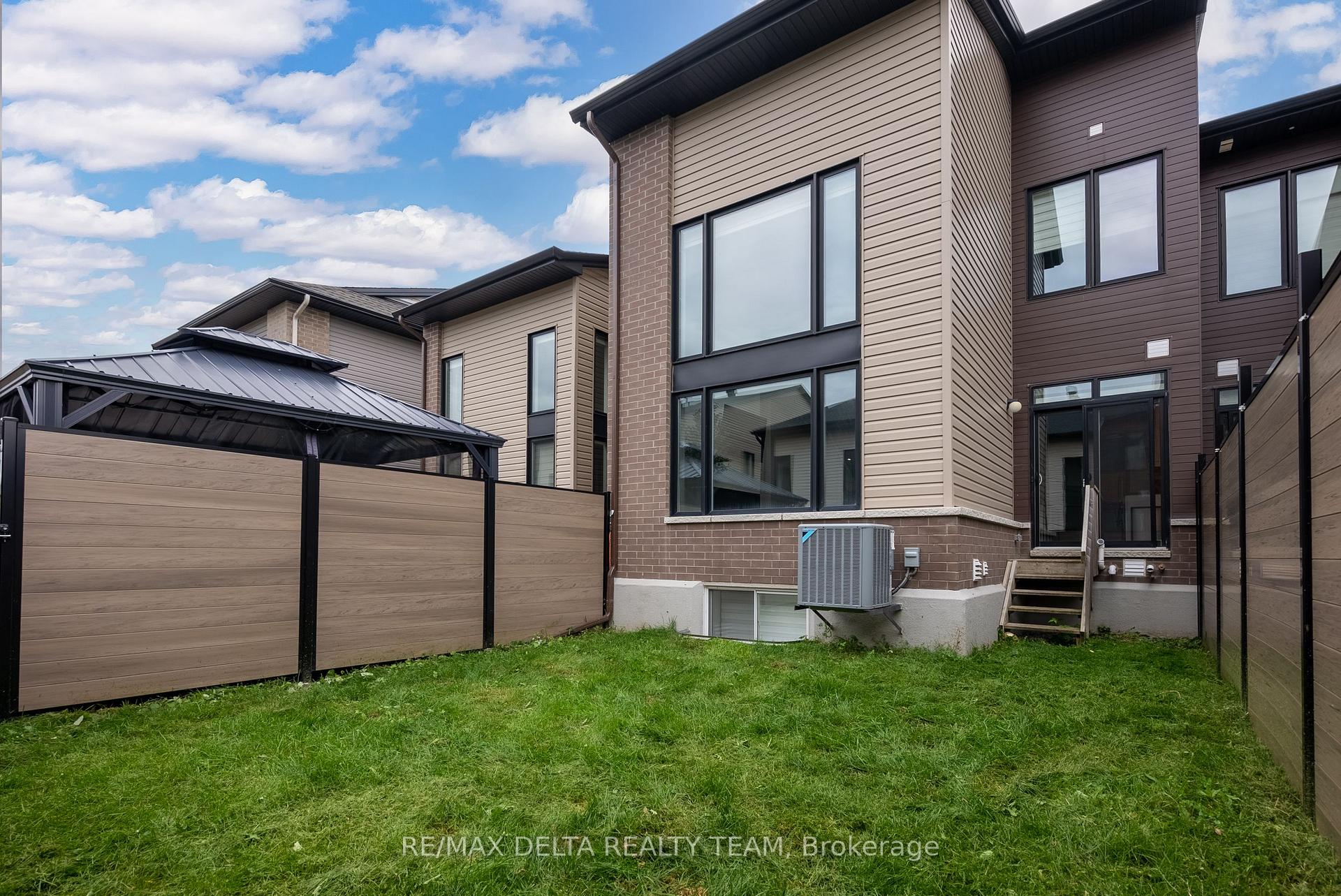 Photo 31 of 476 Trident Mews, Ottawa, Leitrim — HOMEH