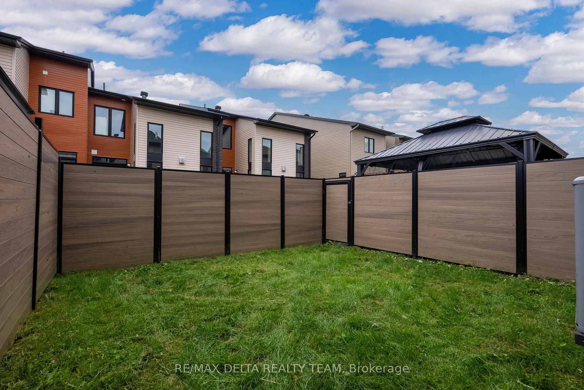 Photo 33 of 476 Trident Mews, Ottawa, Leitrim — HOMEH