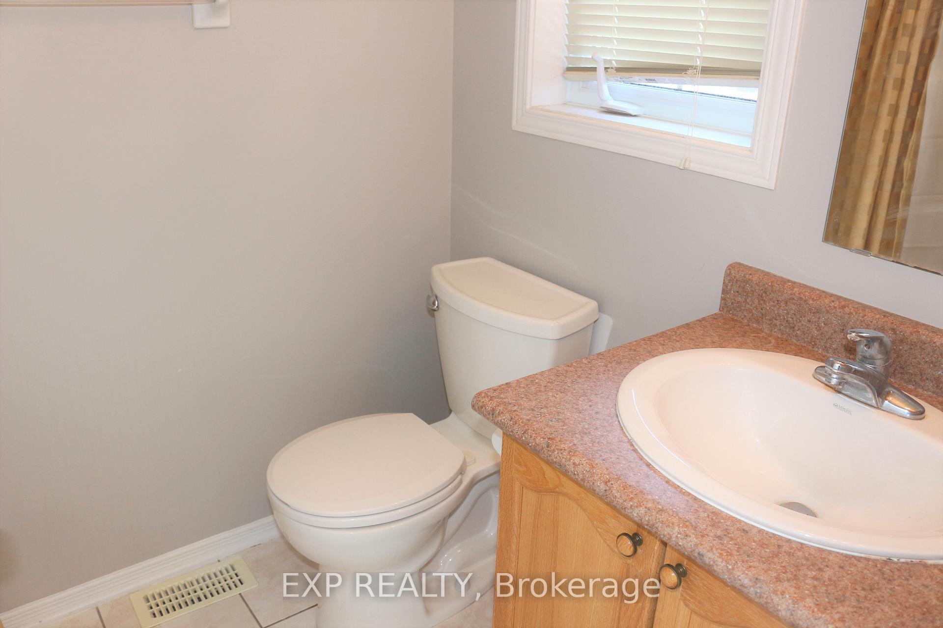 Photo 16 of 176 Colliston Crescent, Ottawa, Ridgemont — HOMEH