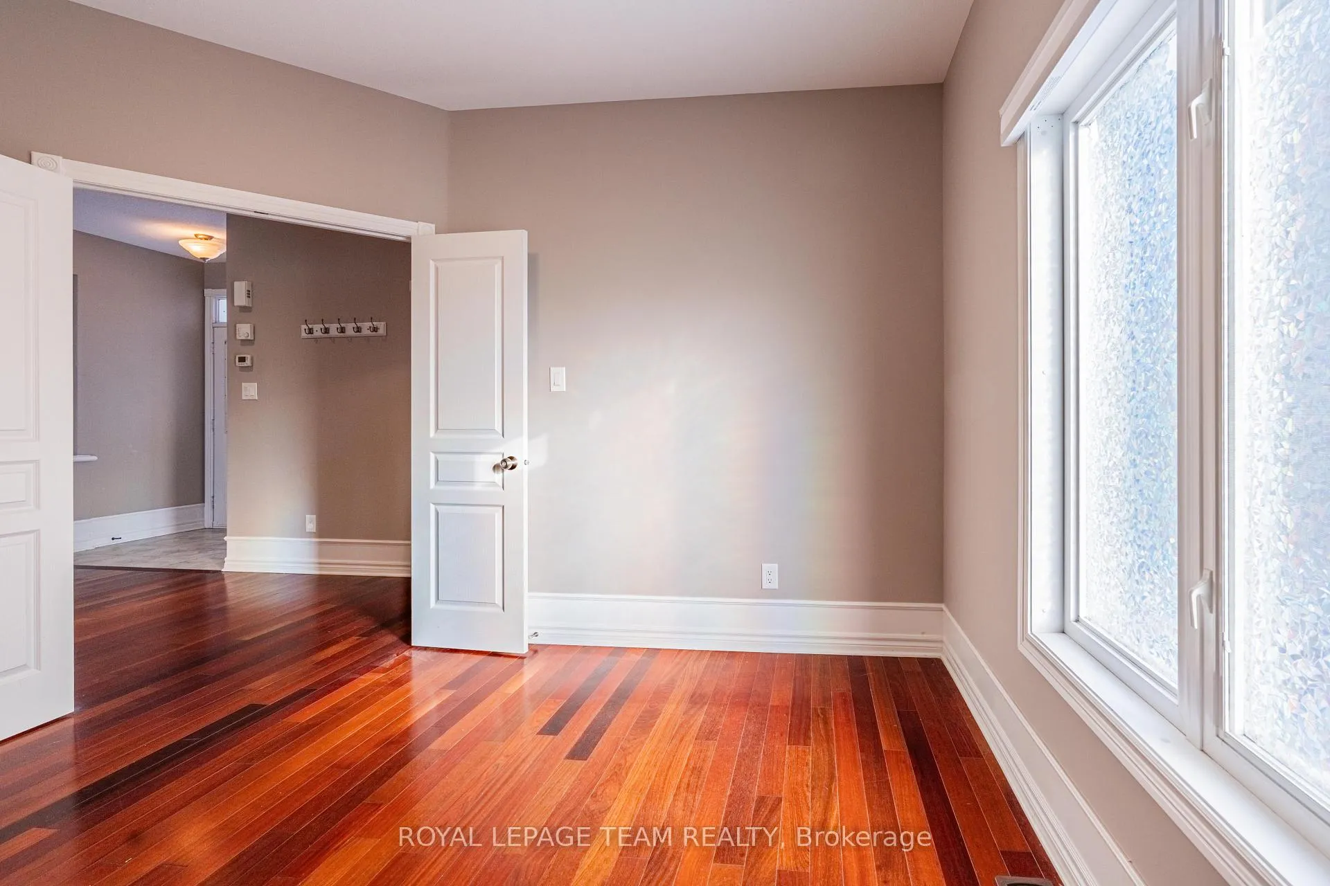 Photo 9 of 71 Cedar Valley Drive, Ottawa, Kanata - Emerald Meadows/Trailwest — HOMEH