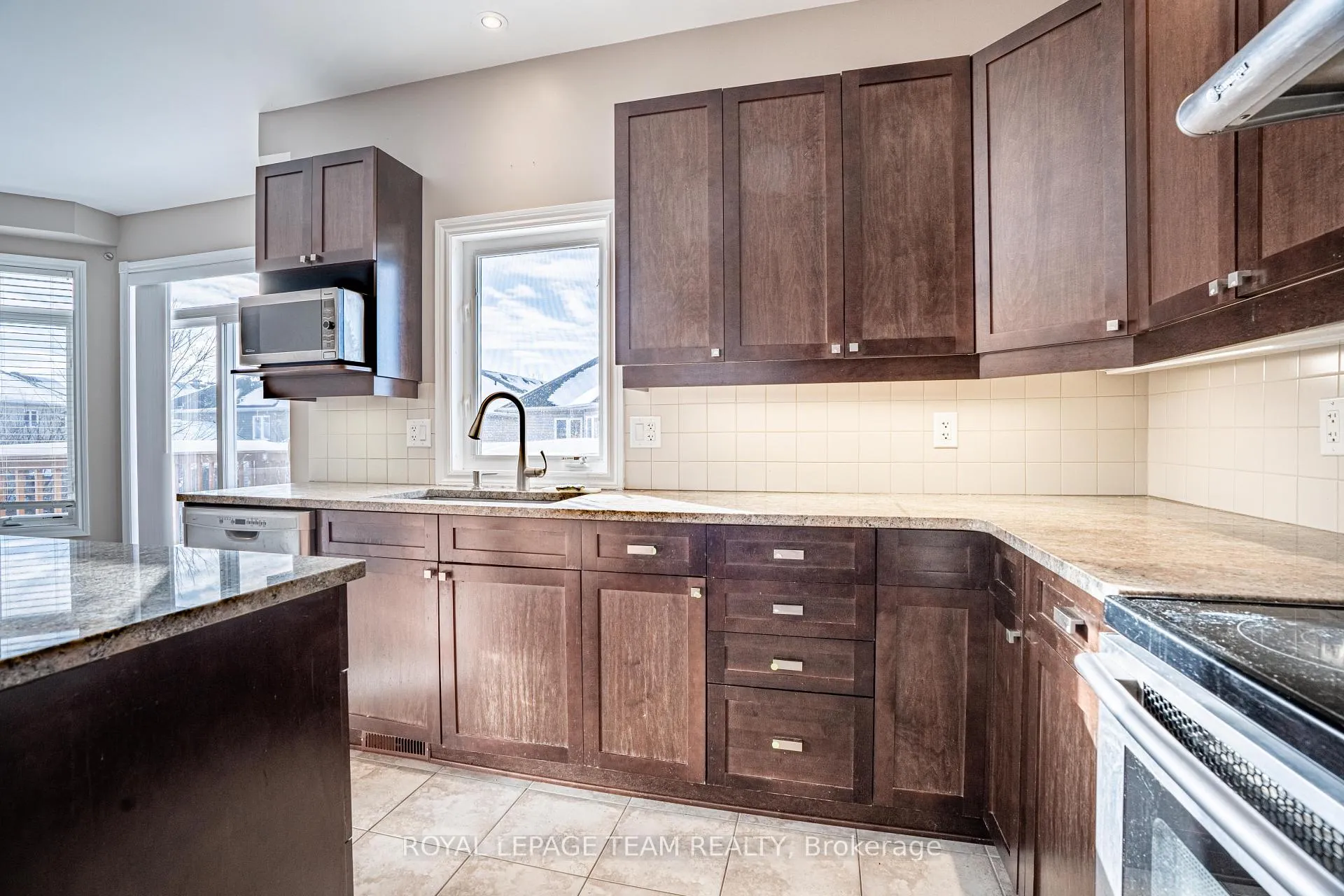 Photo 14 of 71 Cedar Valley Drive, Ottawa, Kanata - Emerald Meadows/Trailwest — HOMEH
