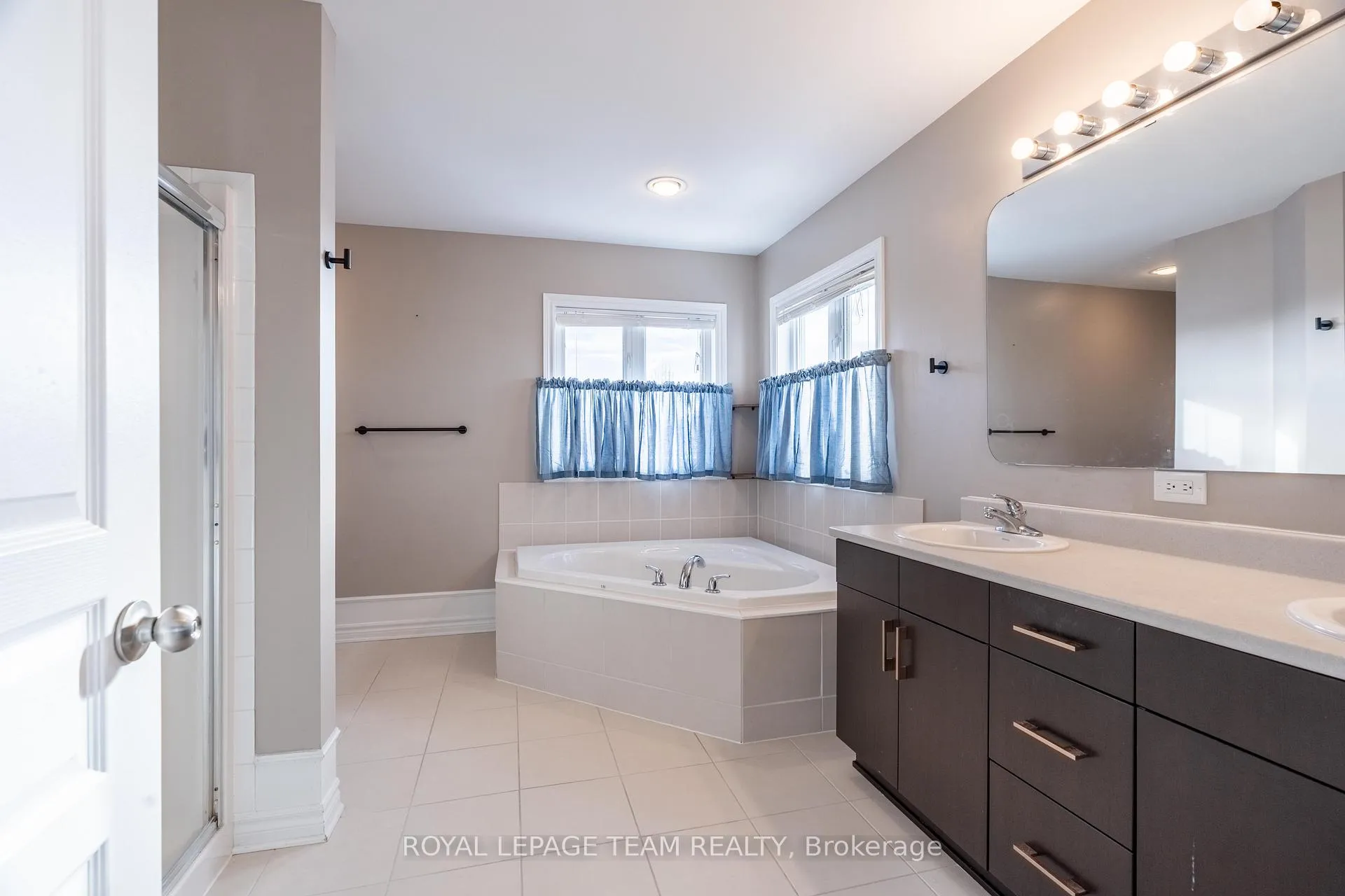Photo 26 of 71 Cedar Valley Drive, Ottawa, Kanata - Emerald Meadows/Trailwest — HOMEH