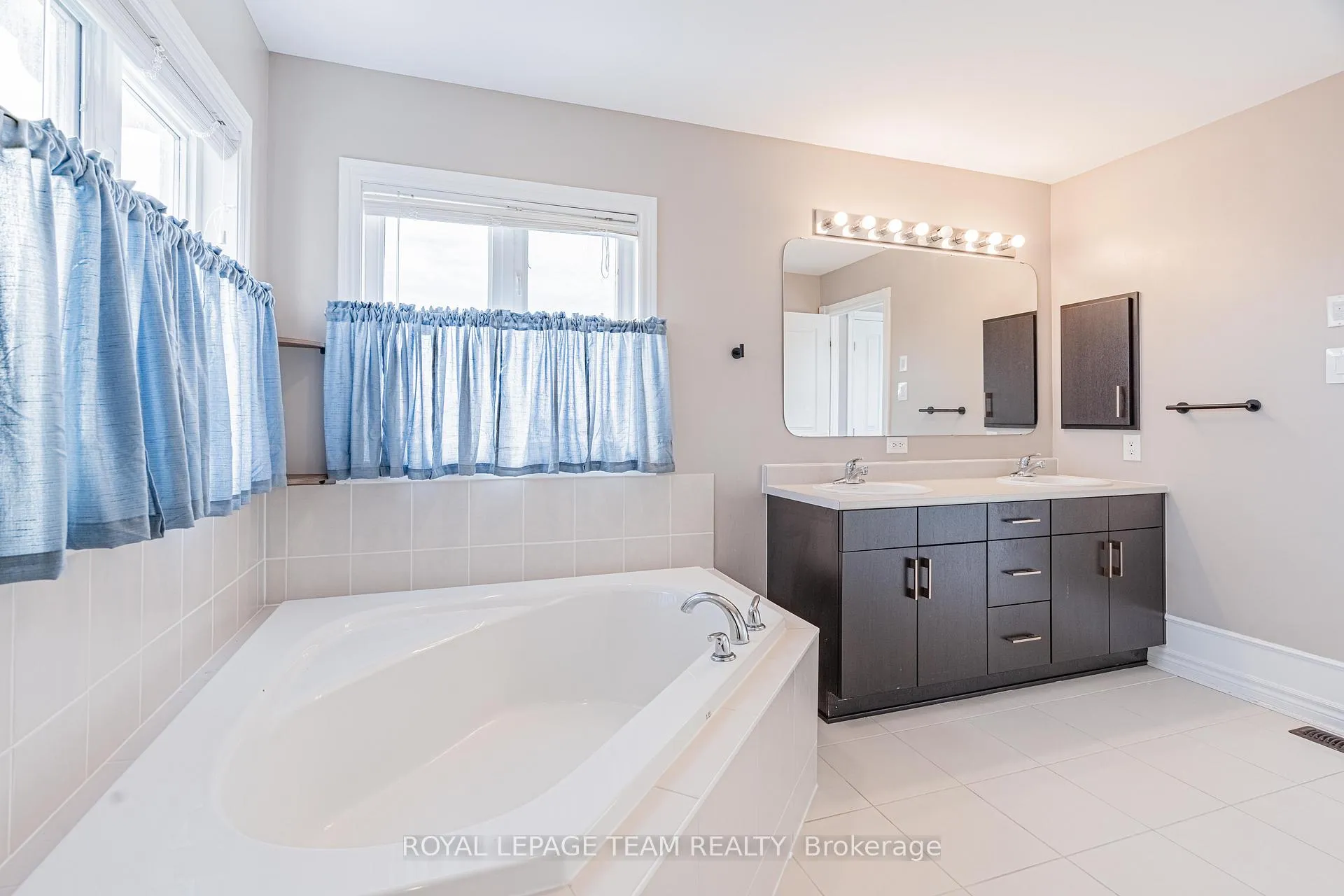 Photo 27 of 71 Cedar Valley Drive, Ottawa, Kanata - Emerald Meadows/Trailwest — HOMEH