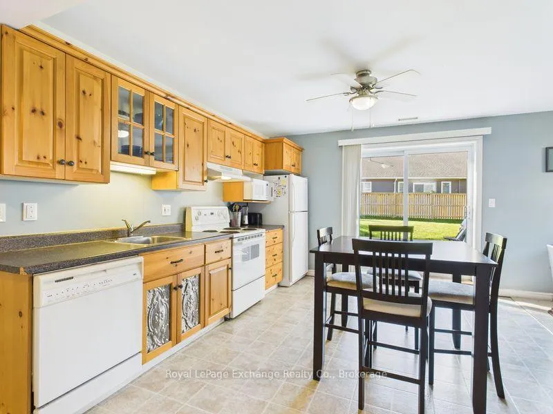 Photo 3 of Unit Lower, 378 Duncan Place, Kincardine — HOMEH