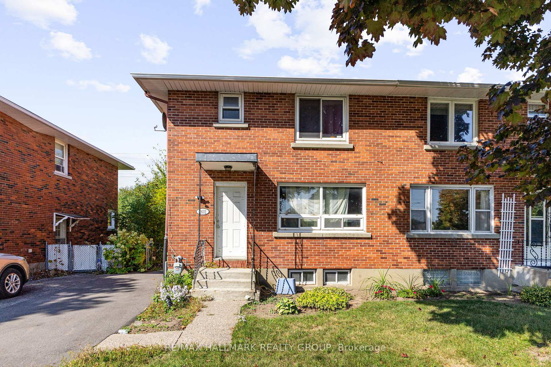 Photo 2 of 2632 Alta Vista Drive, Ottawa, Ridgemont — HOMEH