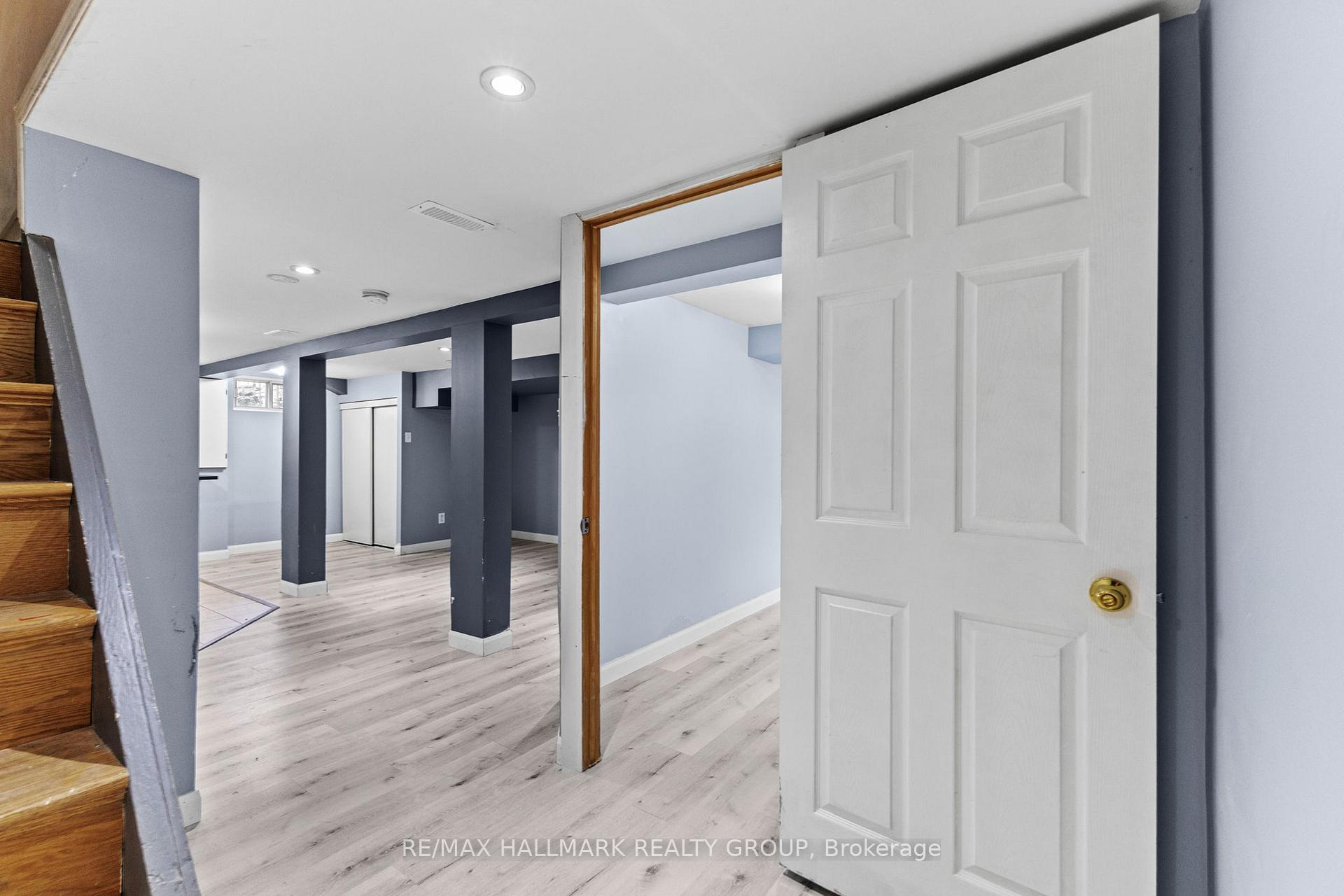 Photo 6 of 2632 Alta Vista Drive, Ottawa, Ridgemont — HOMEH