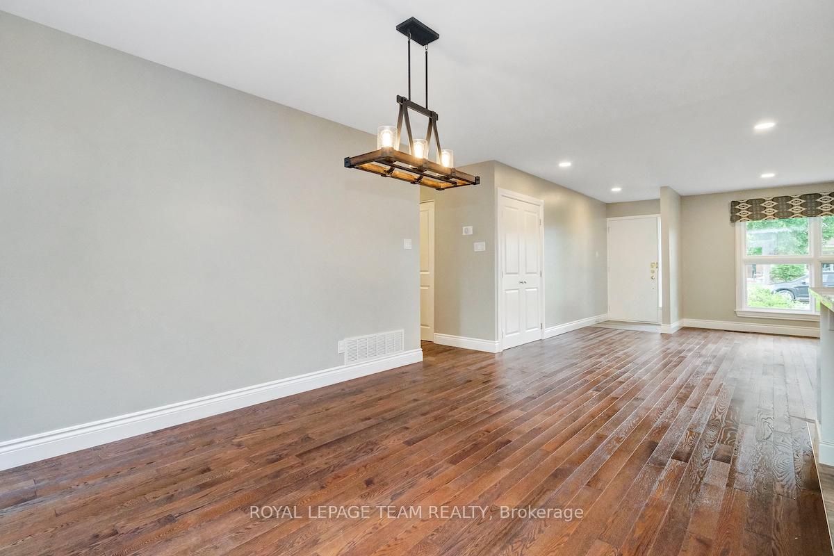 Photo 13 of 176 Bourbon Street, Ottawa, Hunt Club/Western Community — HOMEH