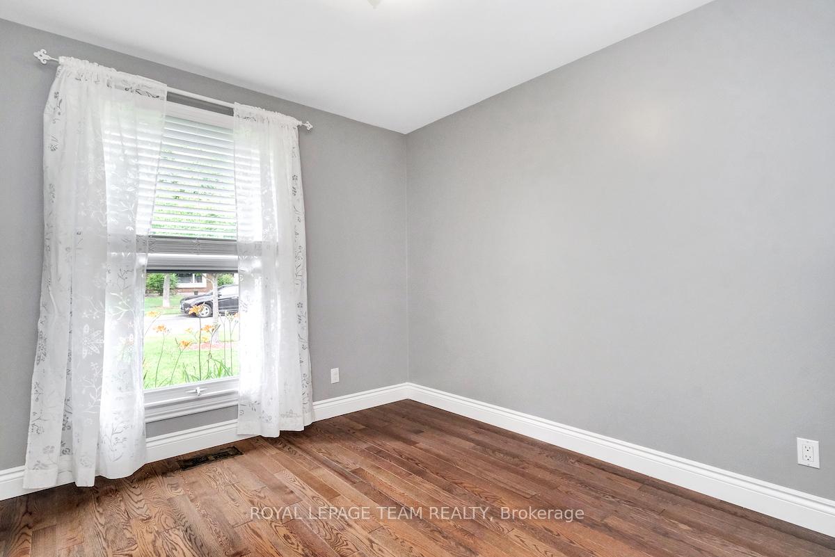 Photo 28 of 176 Bourbon Street, Ottawa, Hunt Club/Western Community — HOMEH