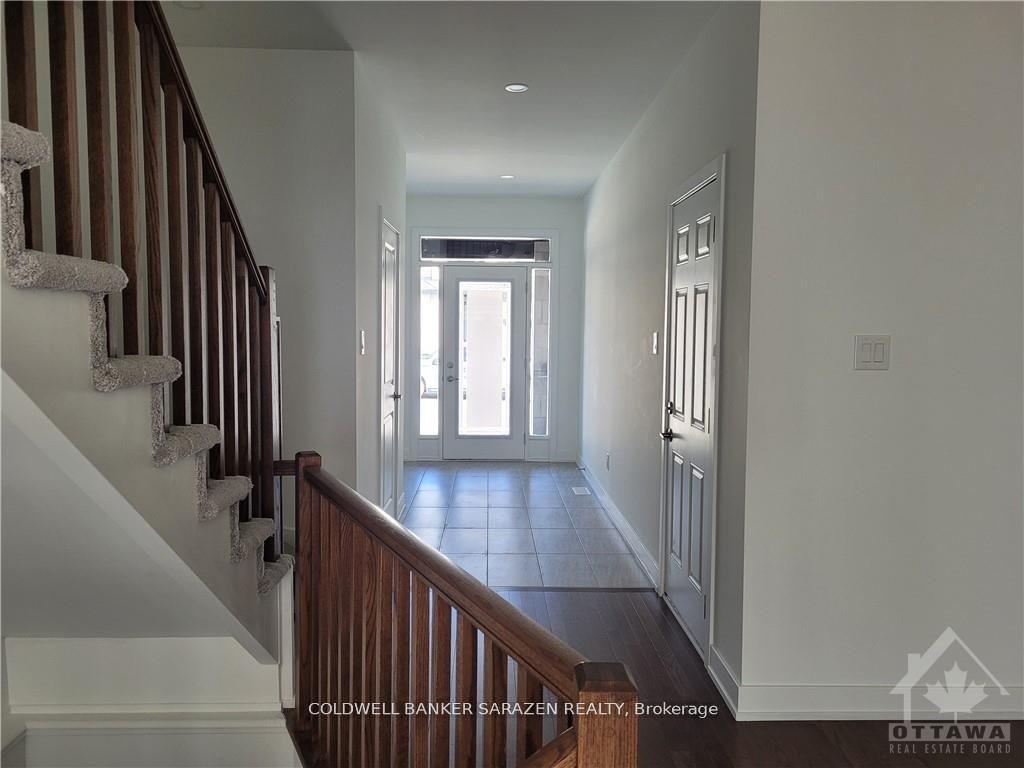 Photo 2 of 22 Nettle Crescent, Ottawa, Leitrim — HOMEH