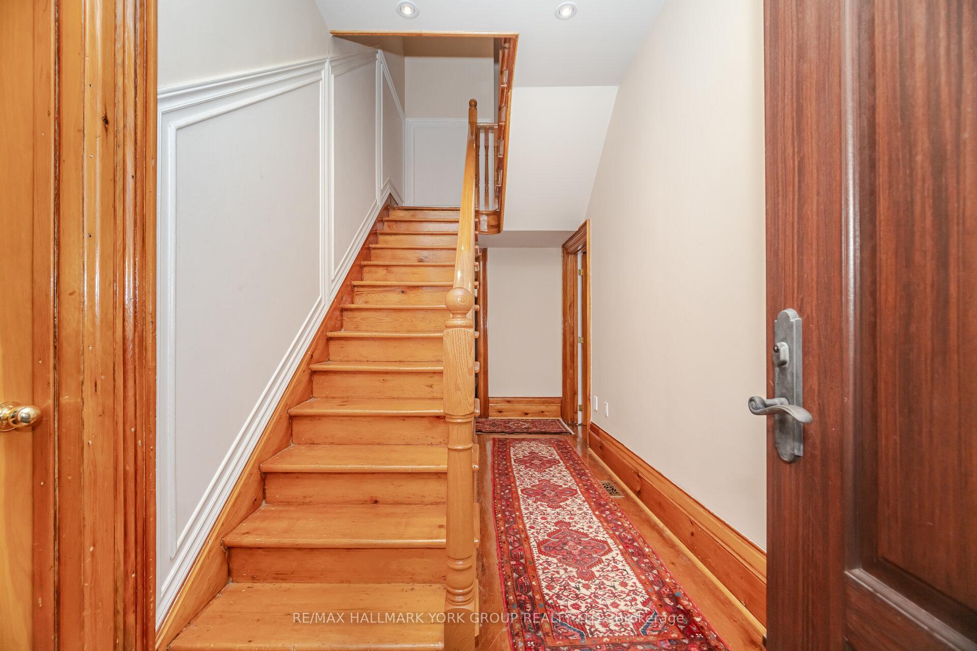 Photo 9 of 6 Church Street, King, Schomberg — HOMEH