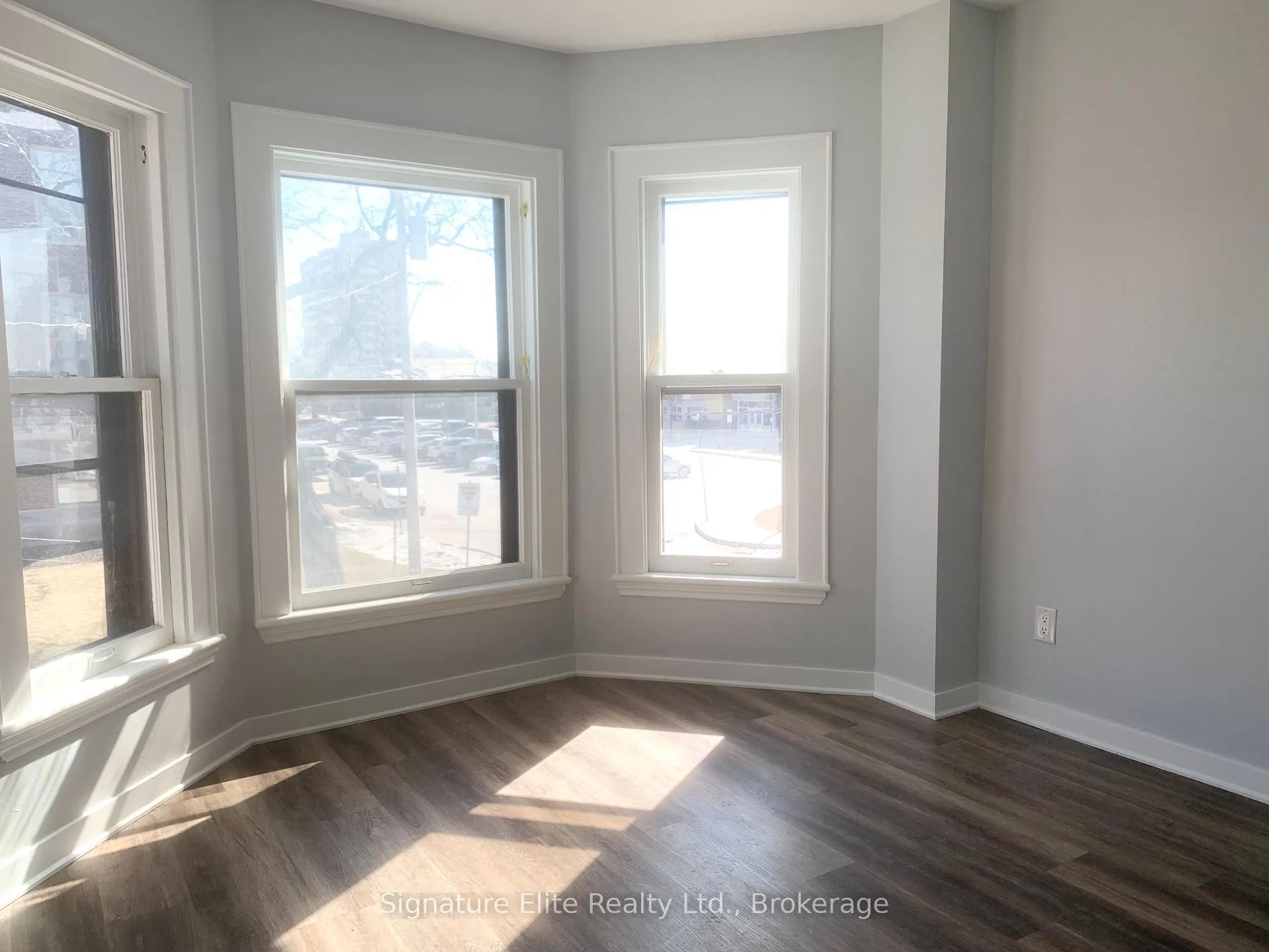Front of Unit 2, 193 Wentworth Street N