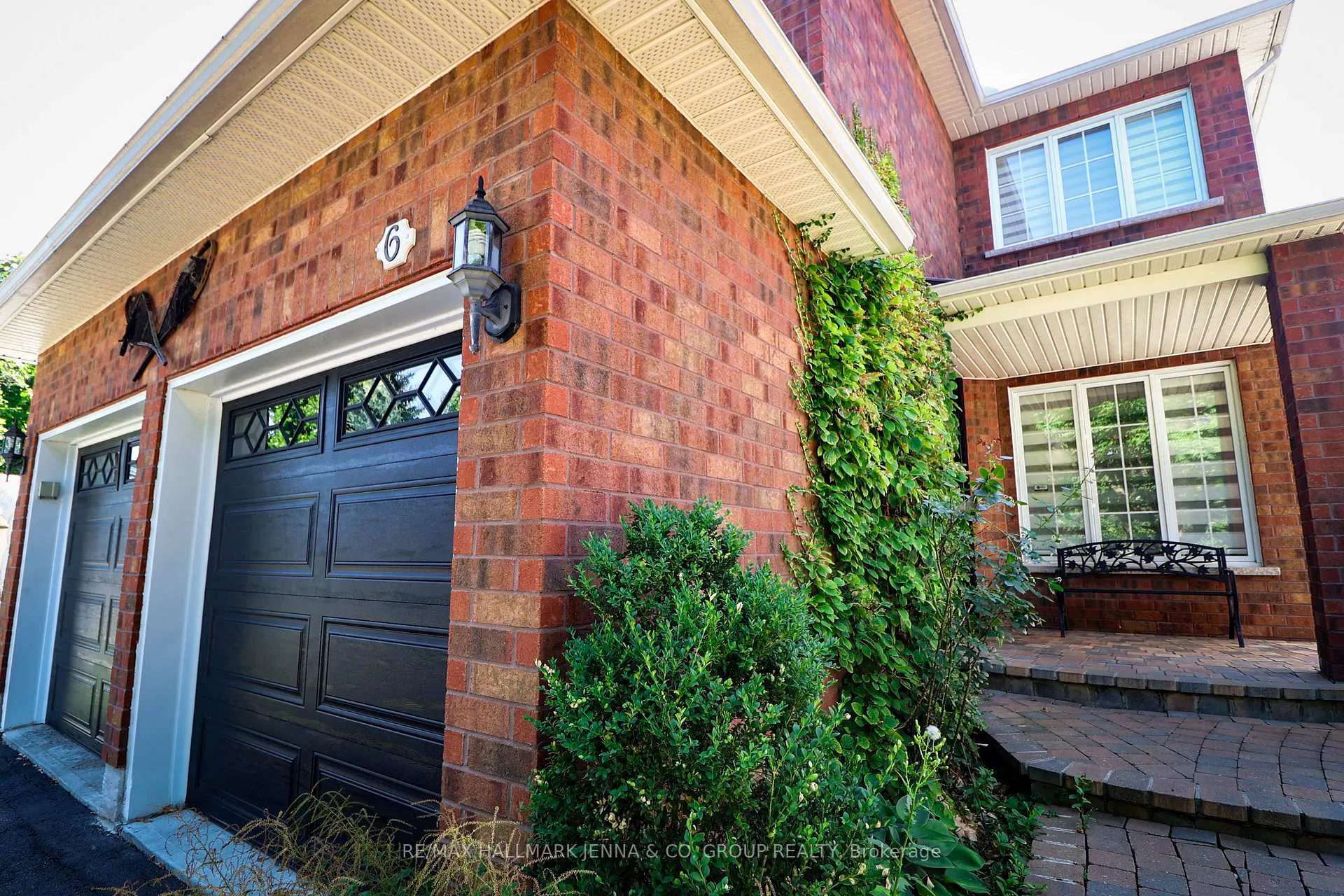 Photo 2 of 6 Bellingham Place, Ottawa, Hunt Club Park/Greenboro — HOMEH