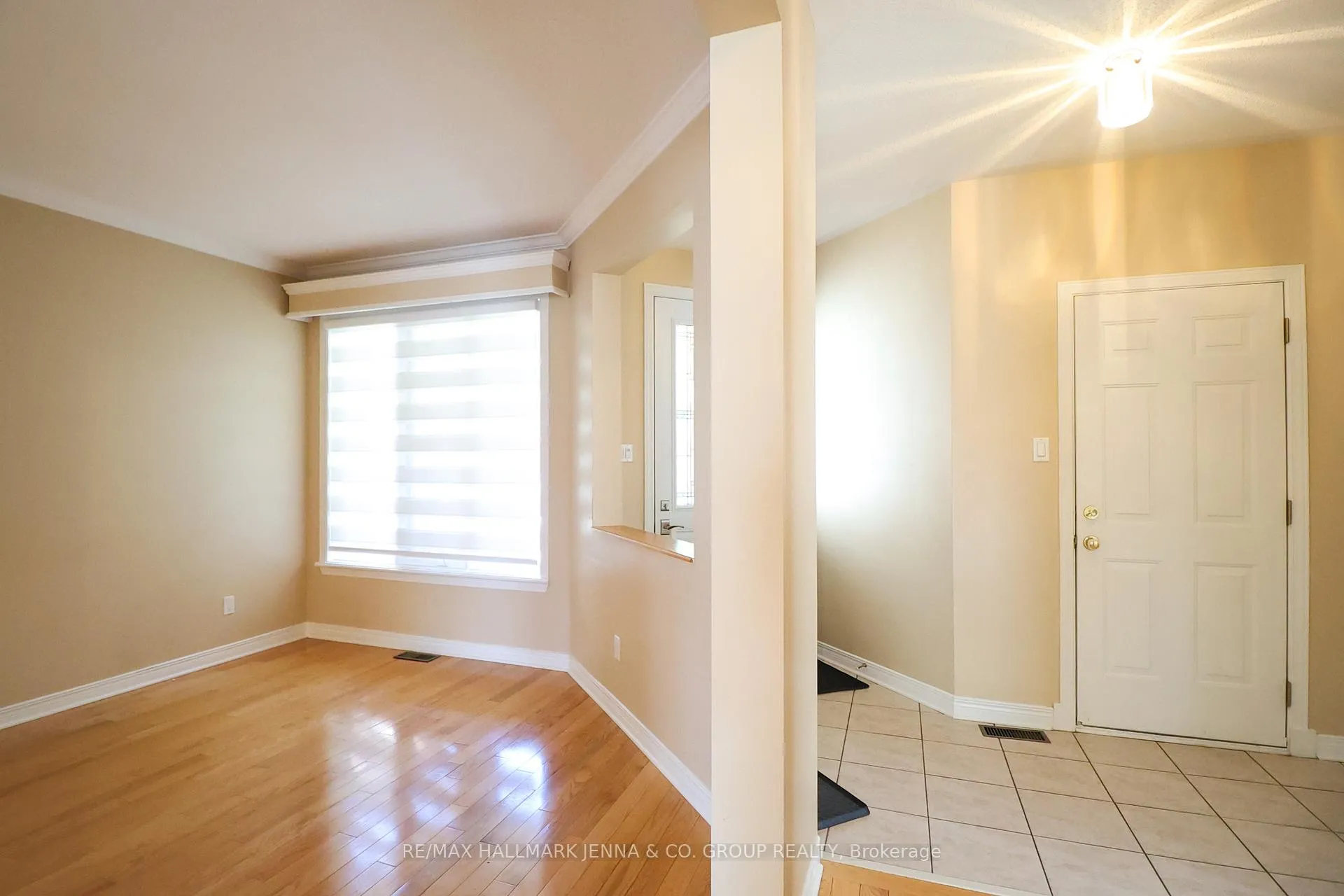 Photo 5 of 6 Bellingham Place, Ottawa, Hunt Club Park/Greenboro — HOMEH