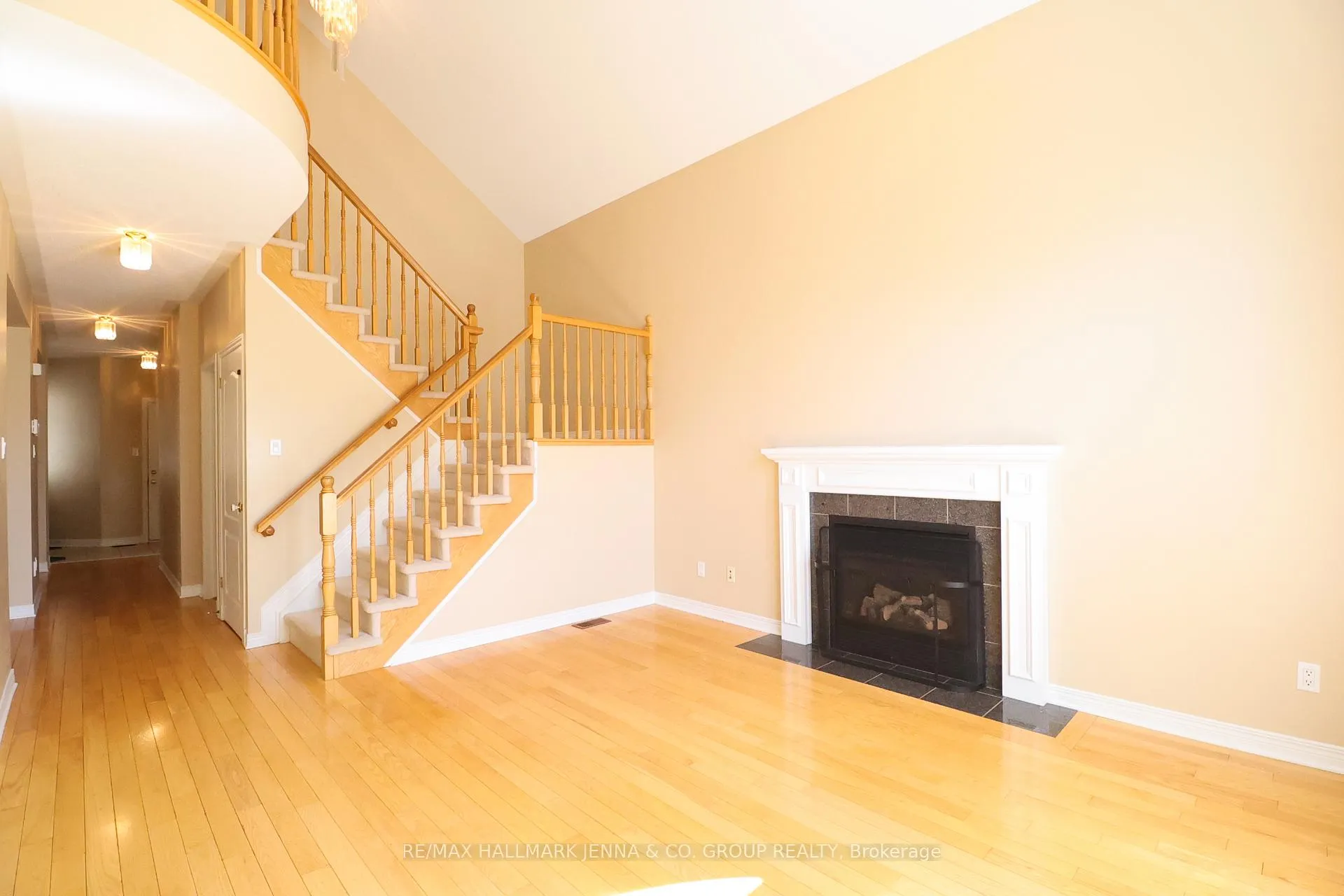 Photo 12 of 6 Bellingham Place, Ottawa, Hunt Club Park/Greenboro — HOMEH
