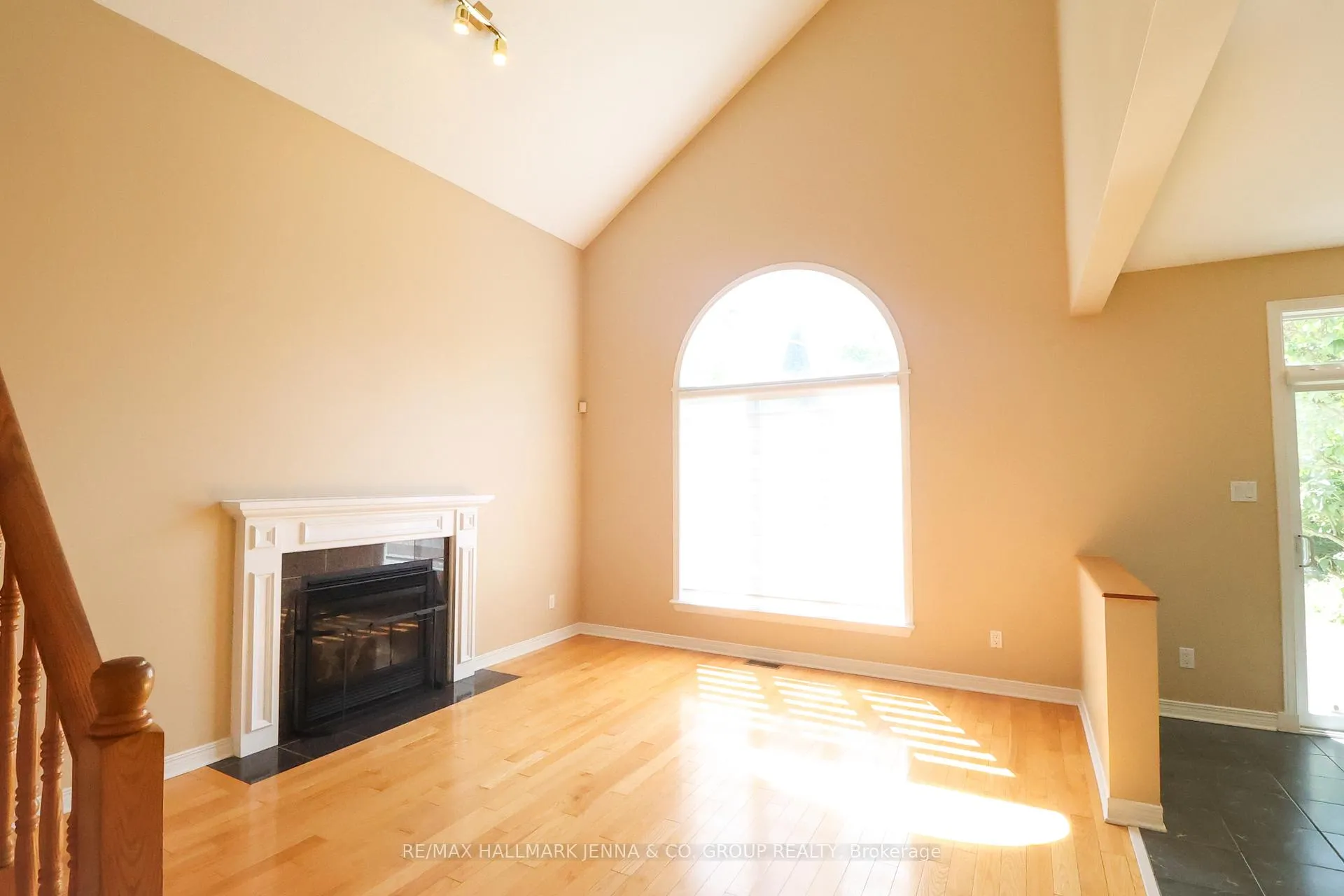 Photo 13 of 6 Bellingham Place, Ottawa, Hunt Club Park/Greenboro — HOMEH