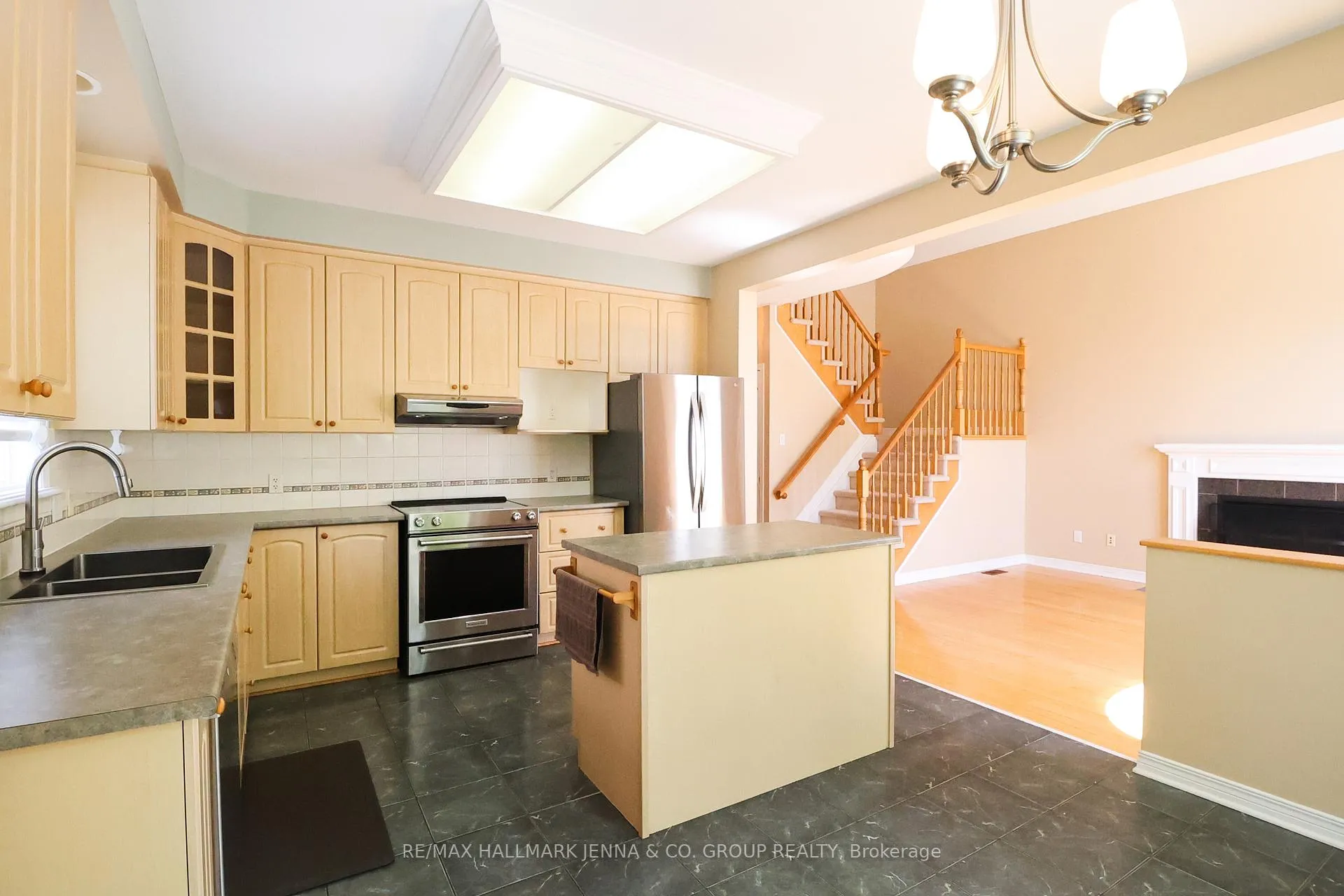 Photo 14 of 6 Bellingham Place, Ottawa, Hunt Club Park/Greenboro — HOMEH