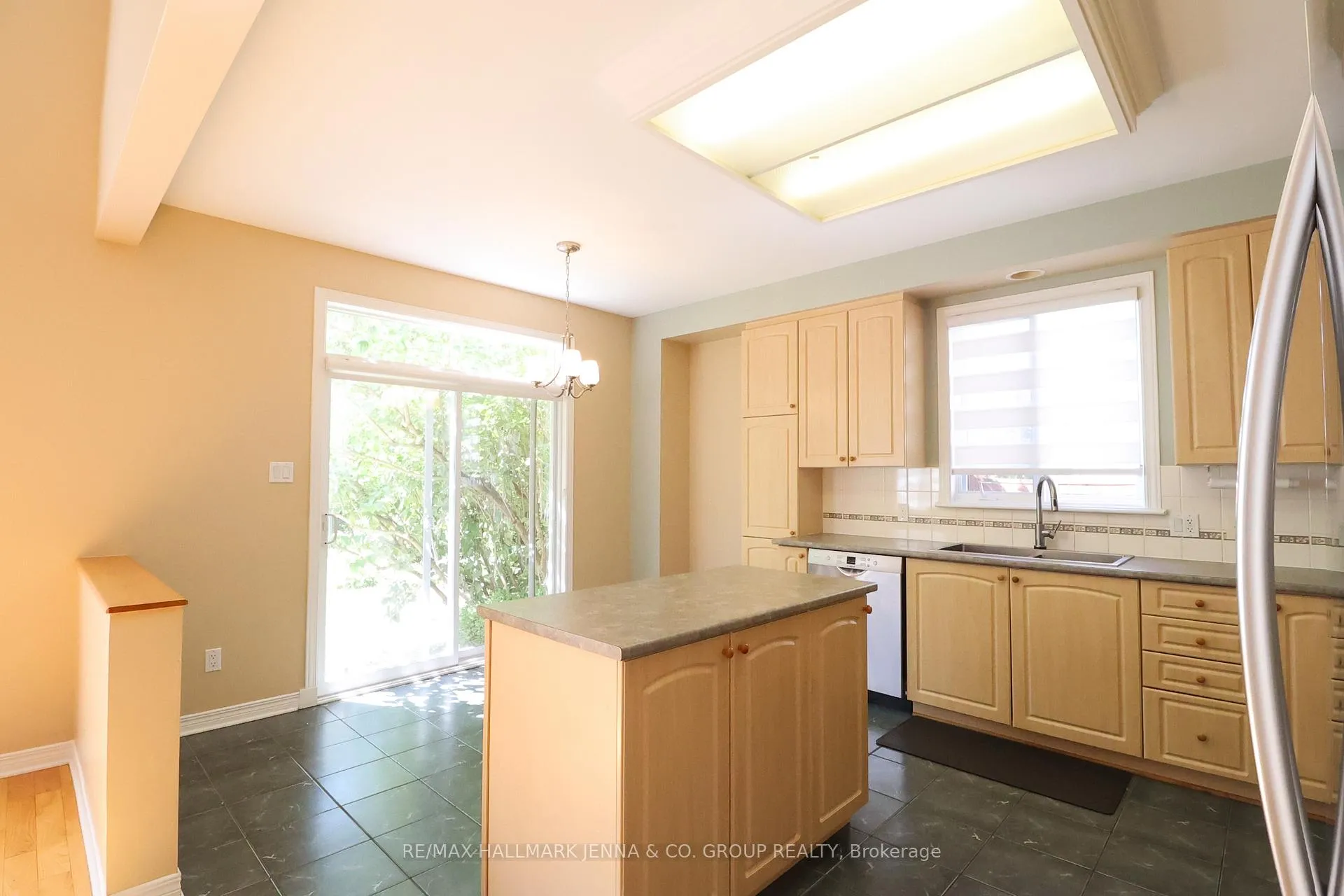 Photo 18 of 6 Bellingham Place, Ottawa, Hunt Club Park/Greenboro — HOMEH