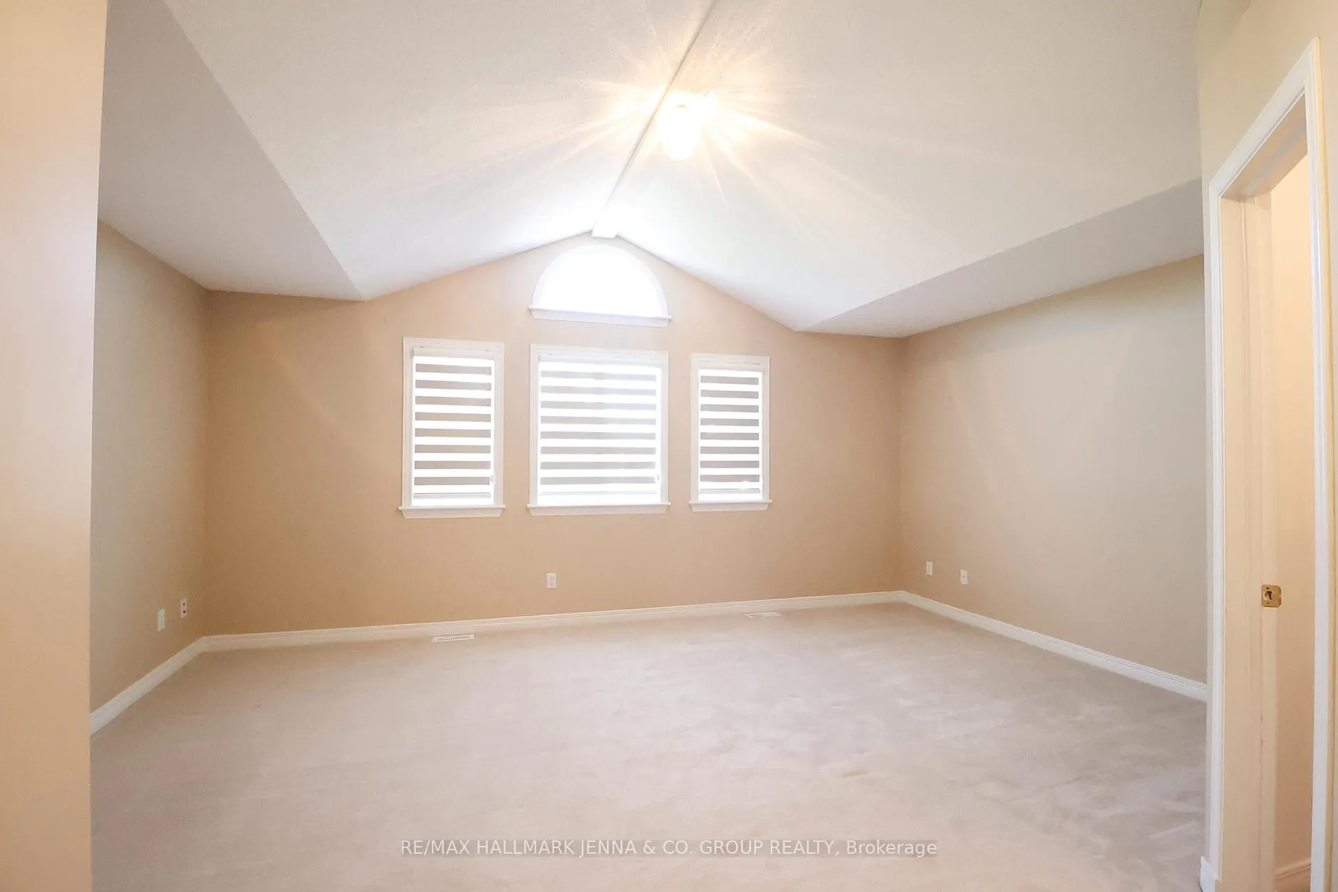 Photo 19 of 6 Bellingham Place, Ottawa, Hunt Club Park/Greenboro — HOMEH