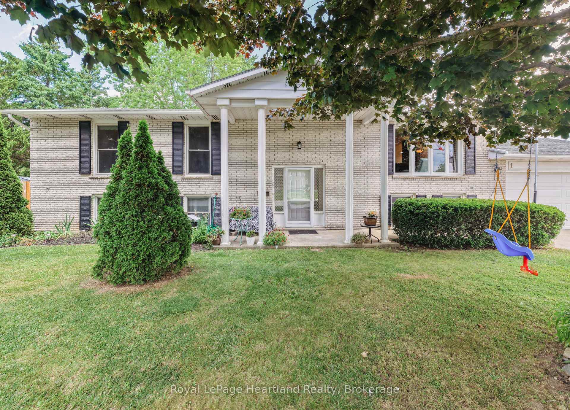 Photo 4 of 1 Alexander Street, Huron East, Seaforth — HOMEH