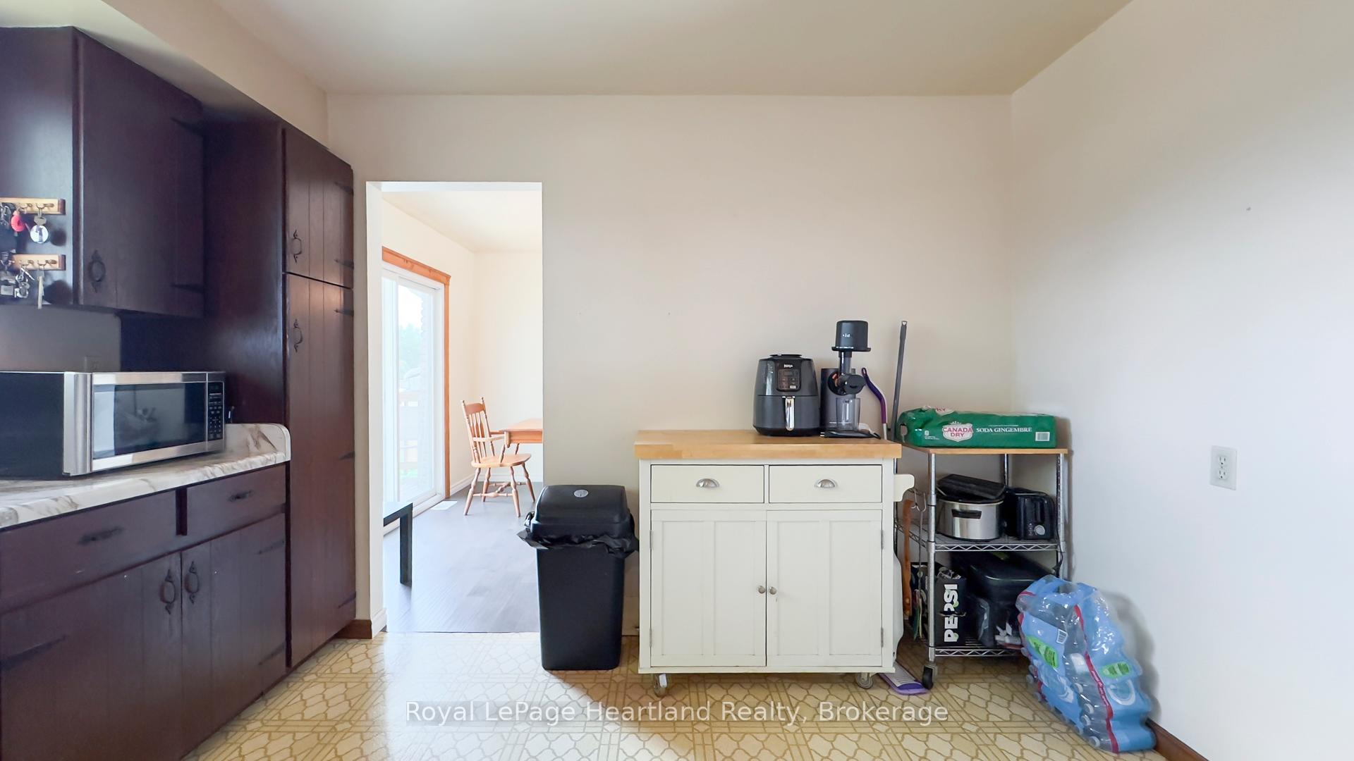 Photo 13 of 1 Alexander Street, Huron East, Seaforth — HOMEH
