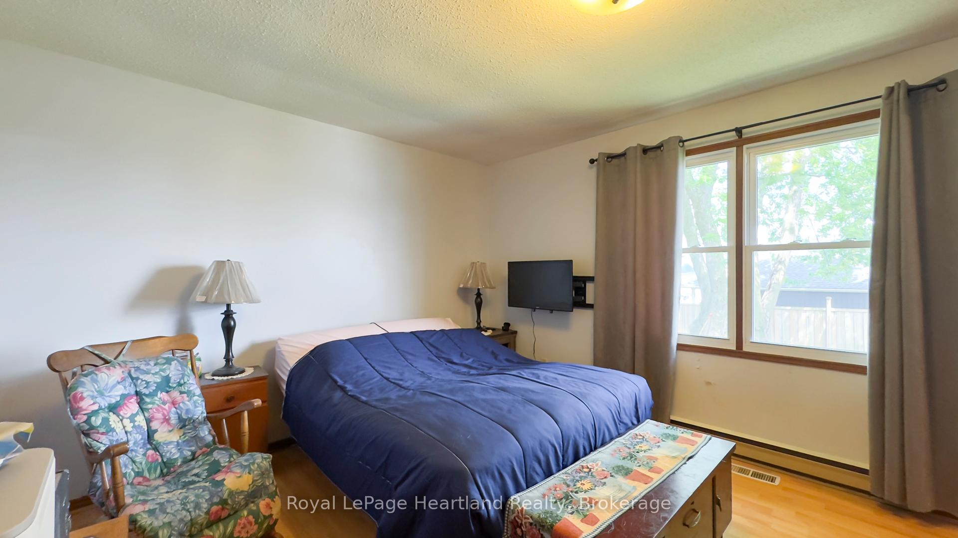 Photo 19 of 1 Alexander Street, Huron East, Seaforth — HOMEH