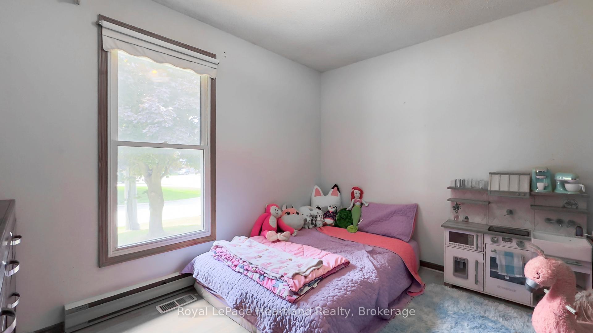 Photo 23 of 1 Alexander Street, Huron East, Seaforth — HOMEH