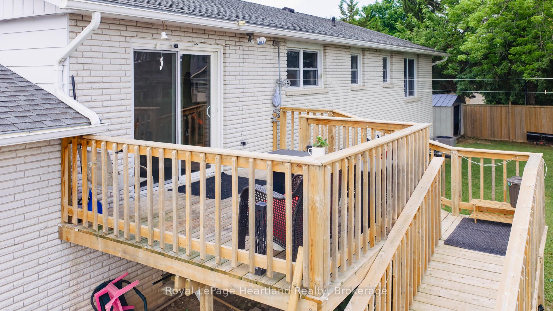 Photo 38 of 1 Alexander Street, Huron East, Seaforth — HOMEH