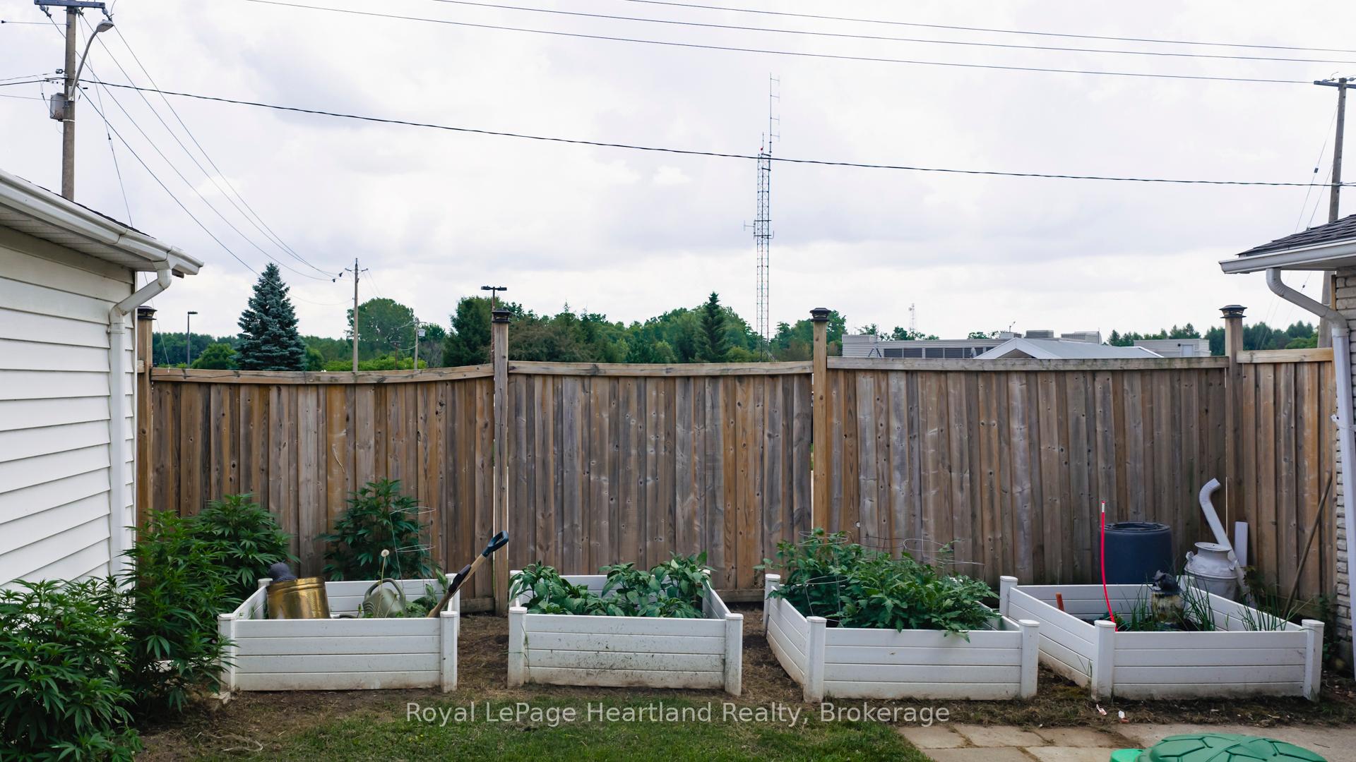 Photo 39 of 1 Alexander Street, Huron East, Seaforth — HOMEH