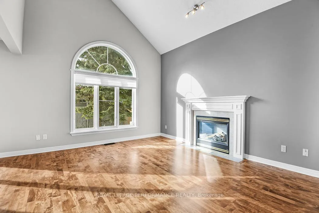 Photo 10 of 15 Fanterra Way, Ottawa, Hunt Club Park/Greenboro — HOMEH