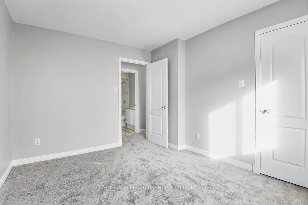 Photo 19 of 15 Fanterra Way, Ottawa, Hunt Club Park/Greenboro — HOMEH