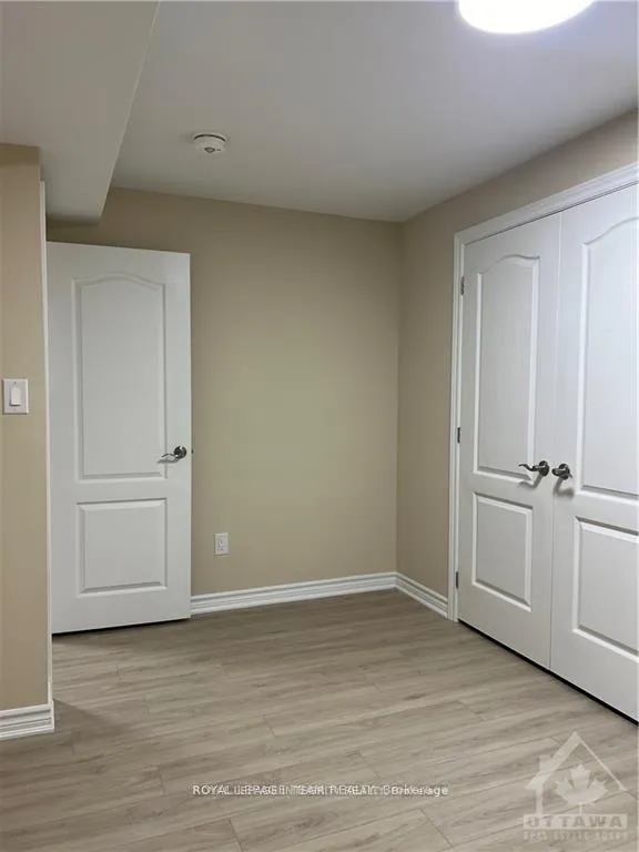Photo 14 of Unit B, 1520 Blohm Drive, Ottawa, Hunt Club Park — HOMEH